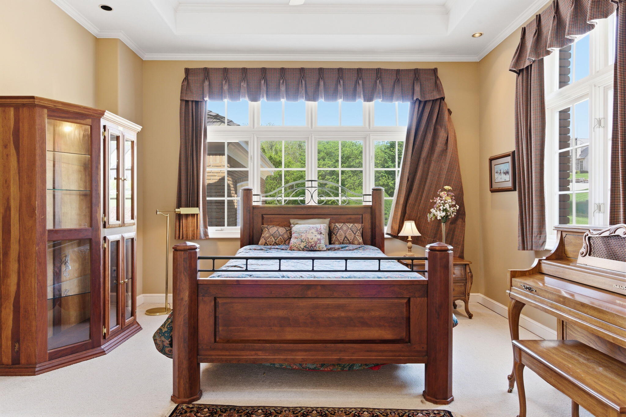 main property photo 30