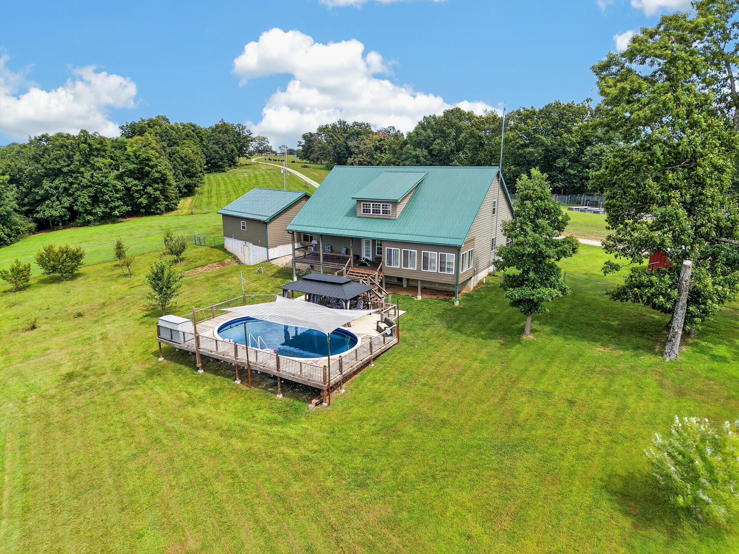 main property photo 15