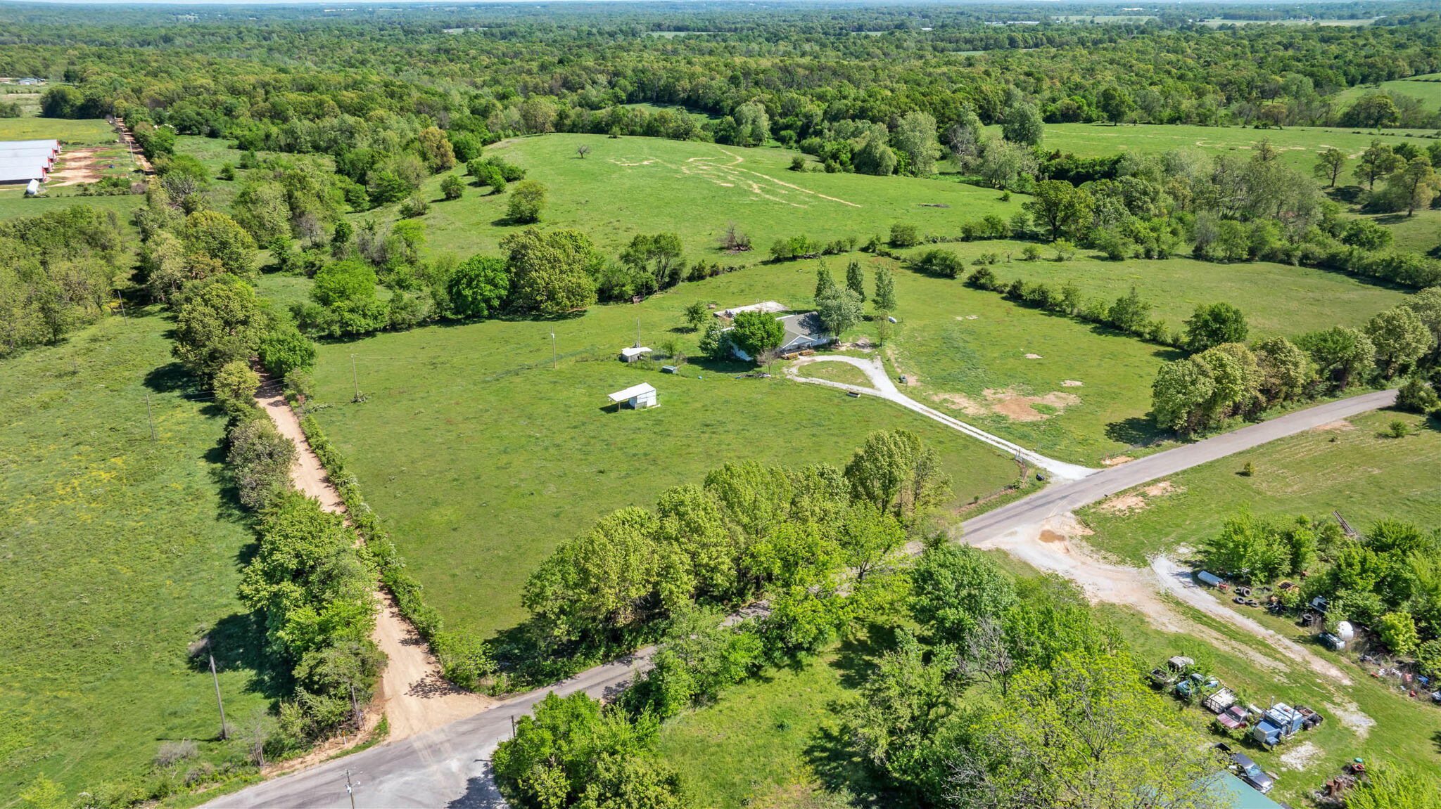 main property photo 29
