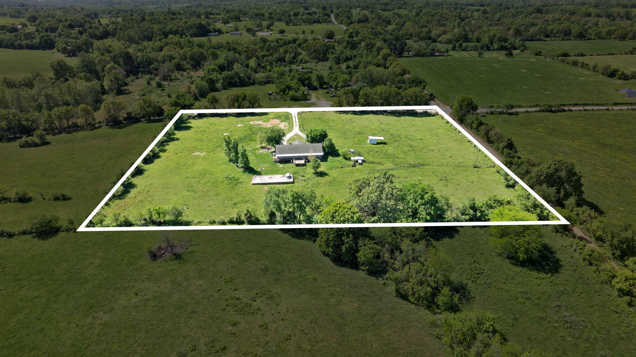 main property photo 32
