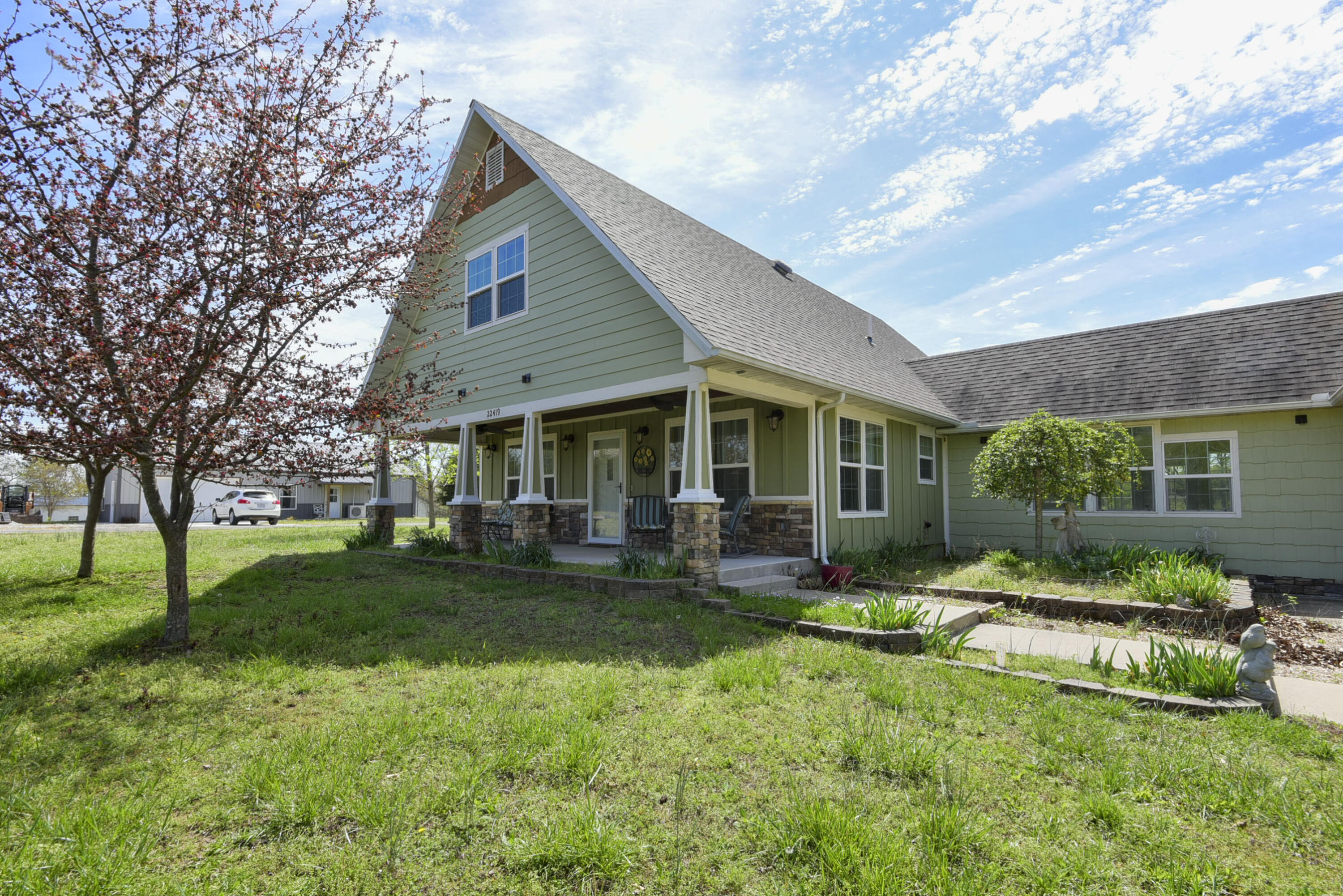main property photo 33