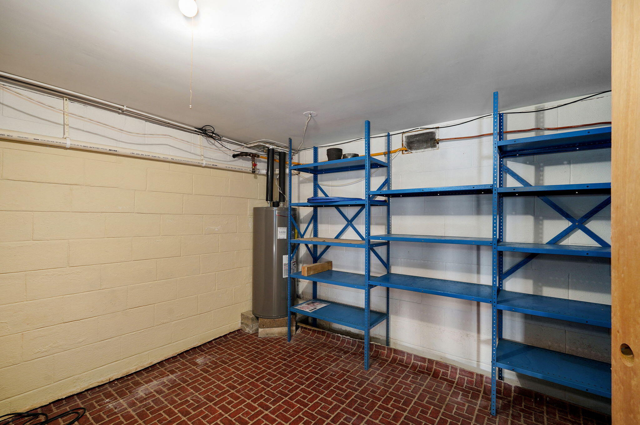 main property photo 41