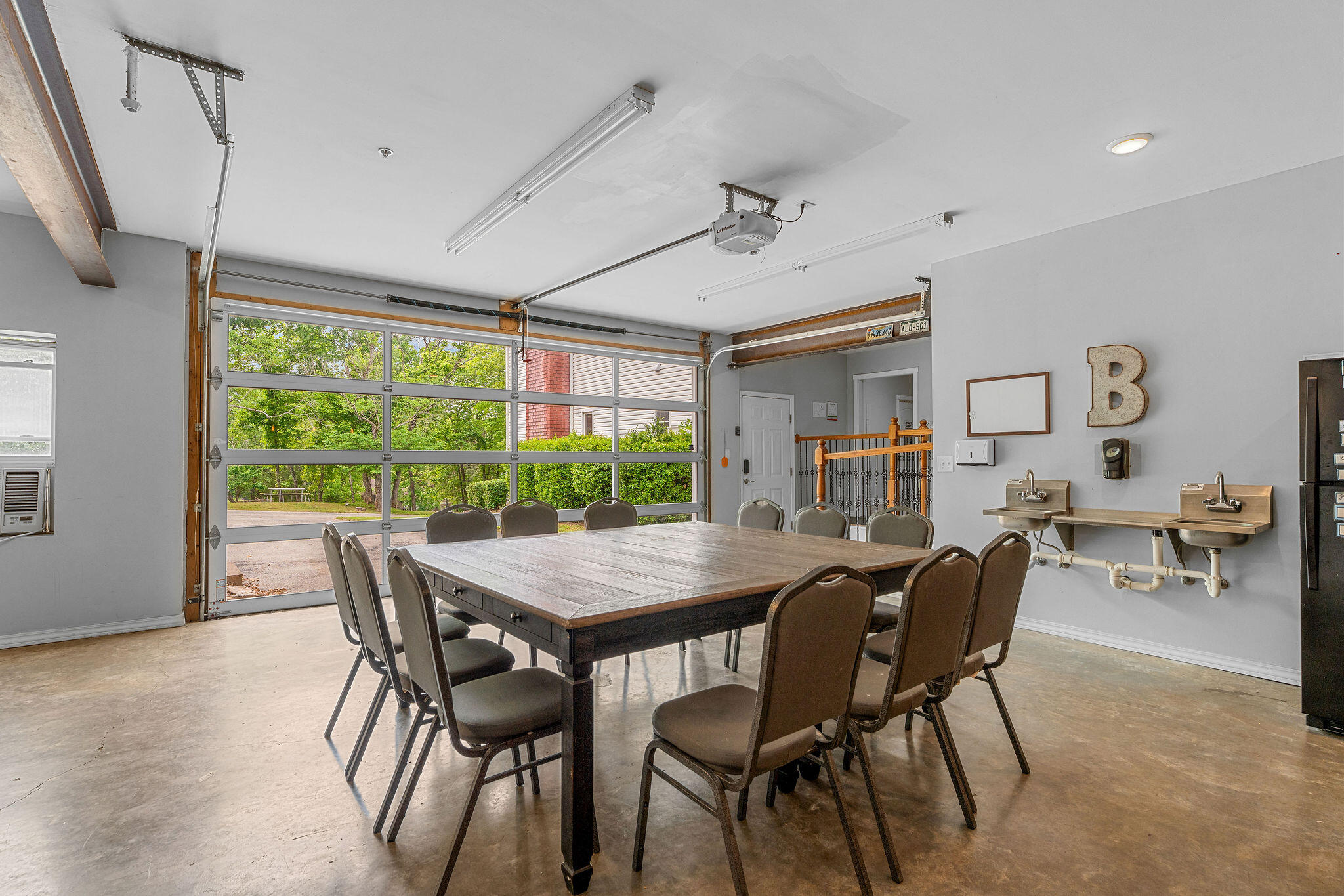 main property photo 30