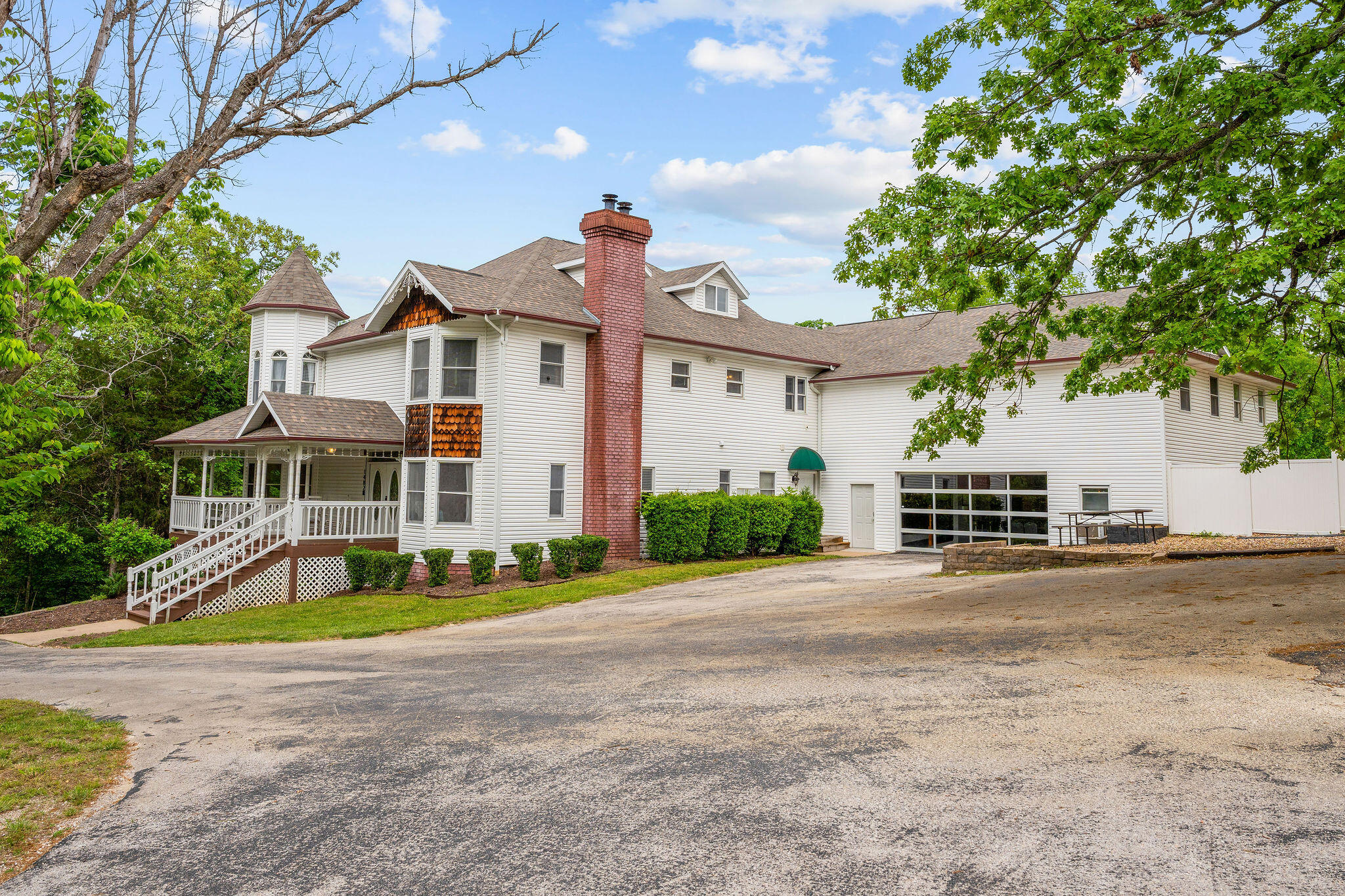 main property photo 5