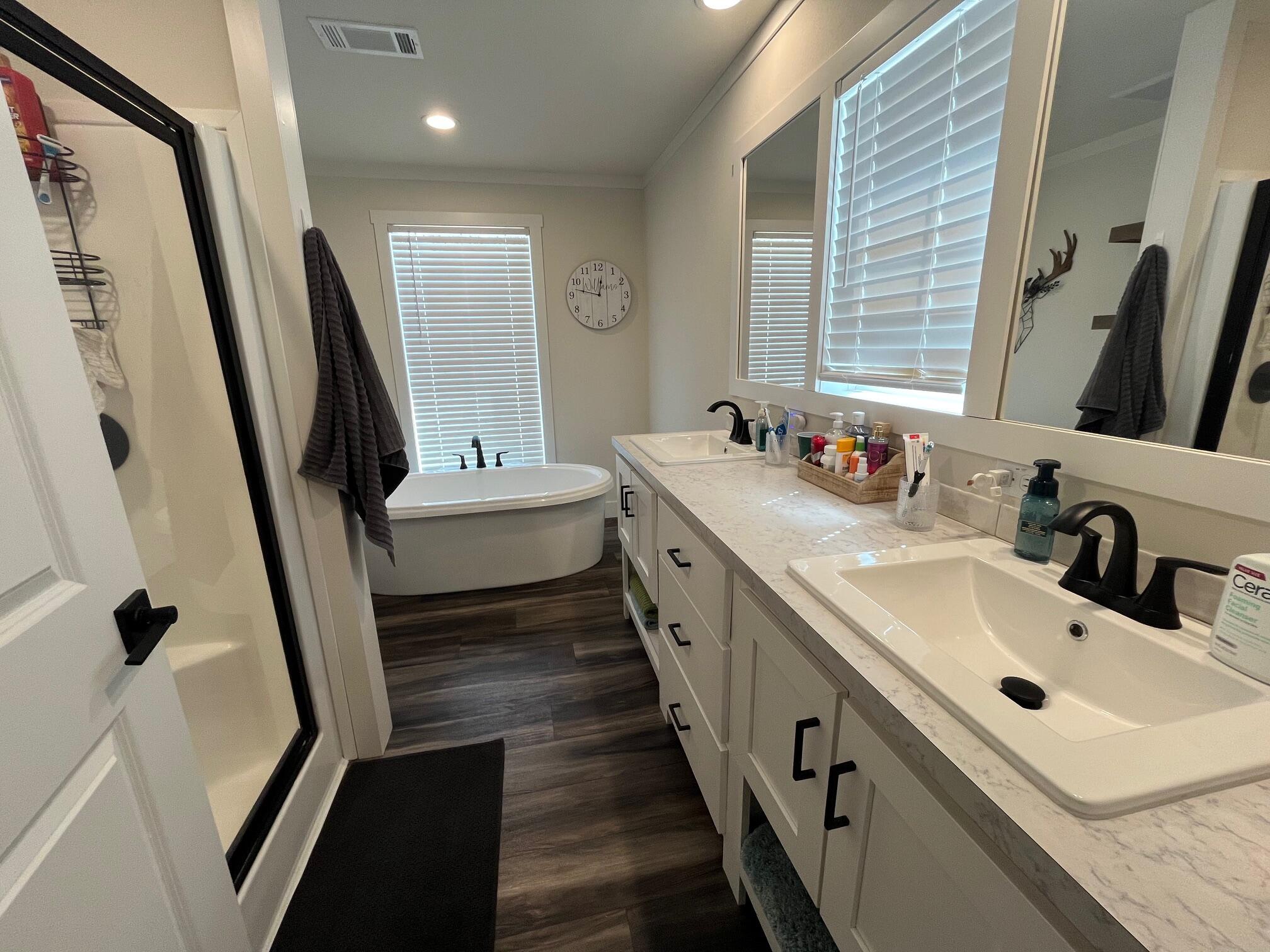 main property photo 79