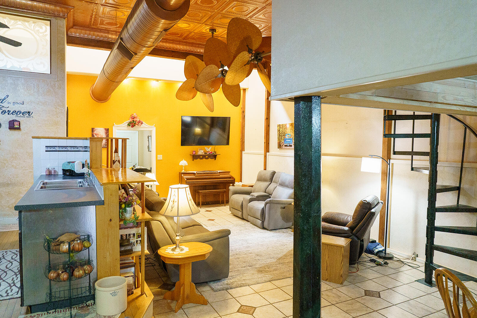 main property photo 43