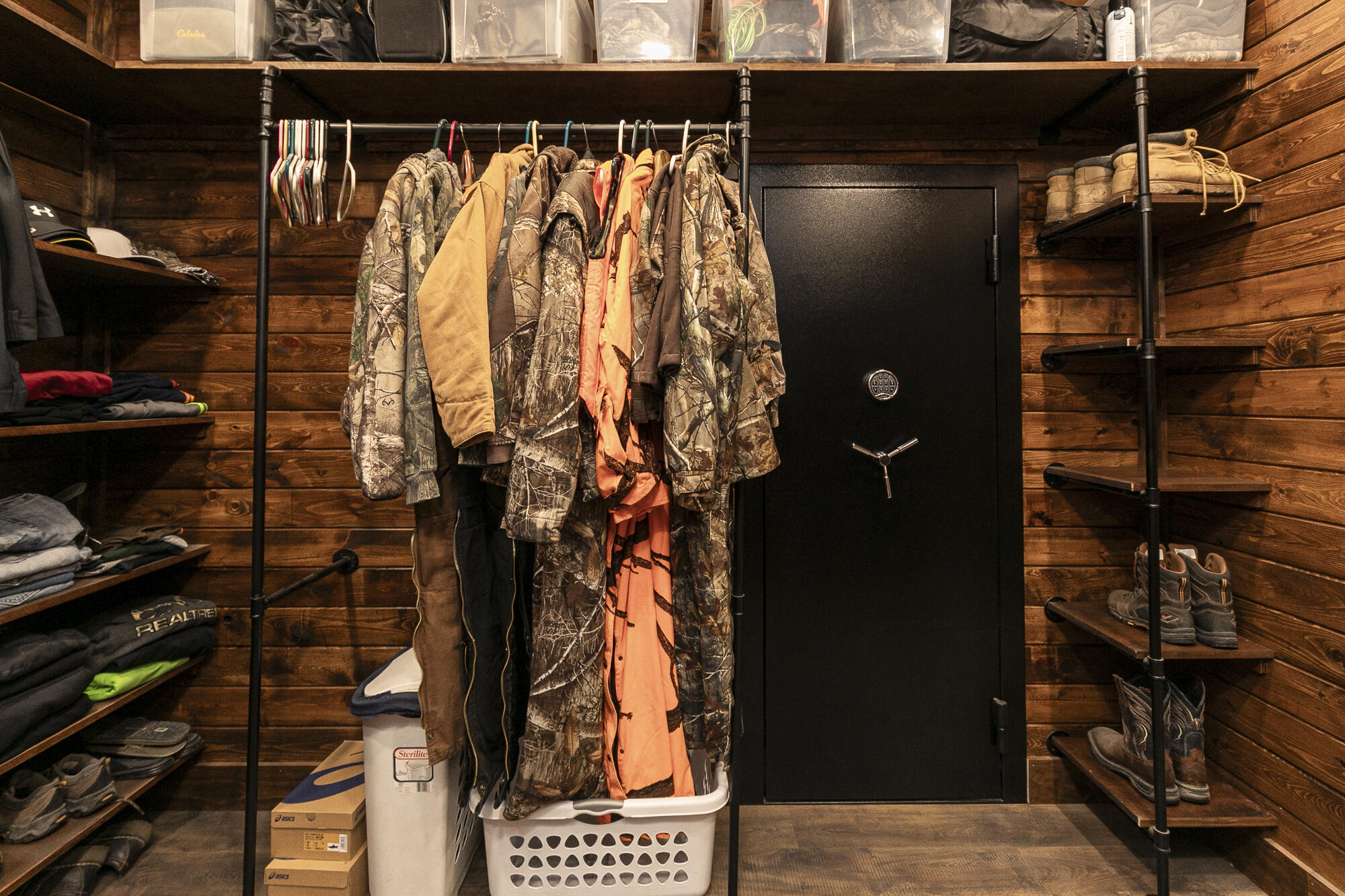 main property photo 32