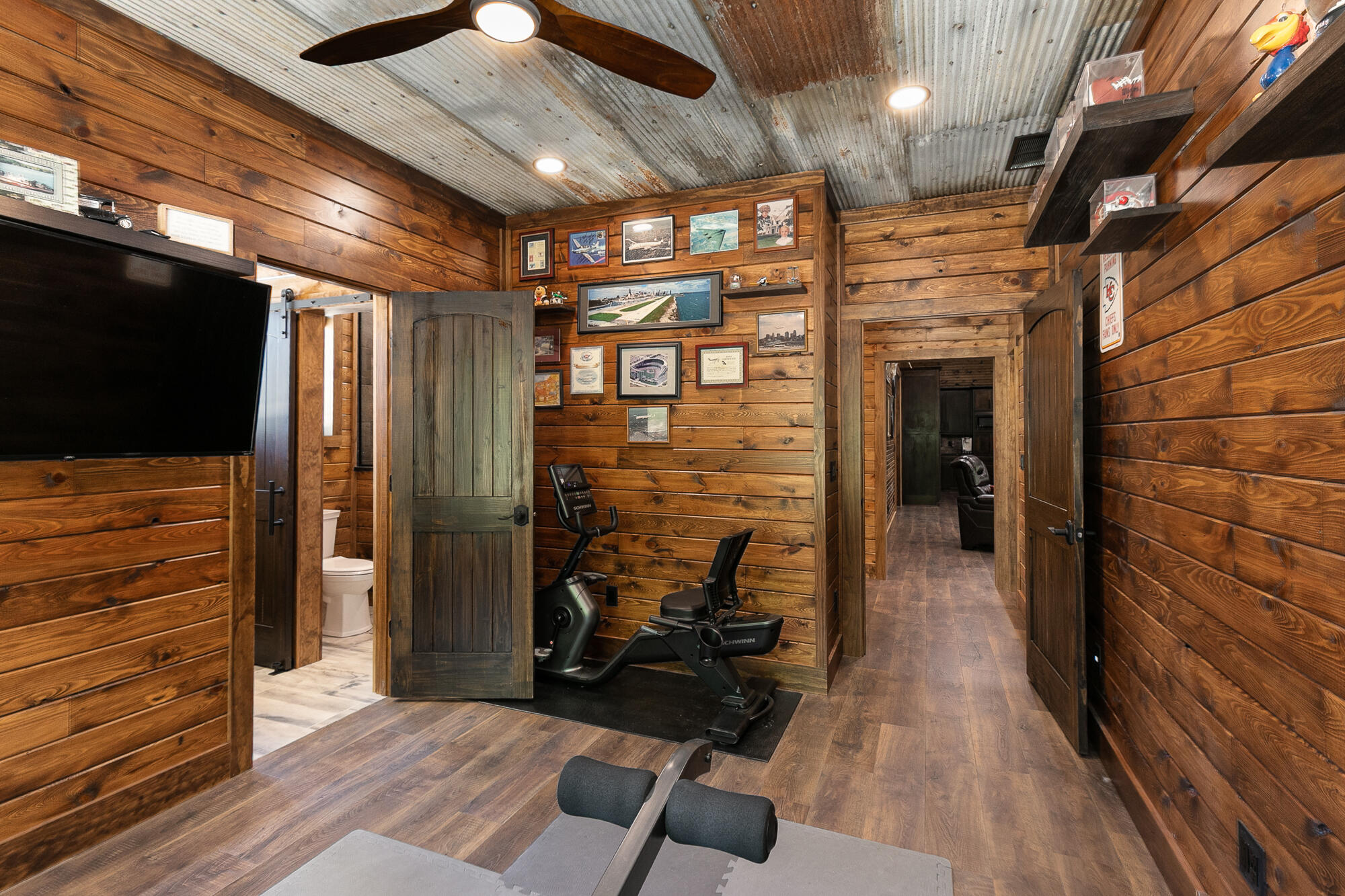 main property photo 41
