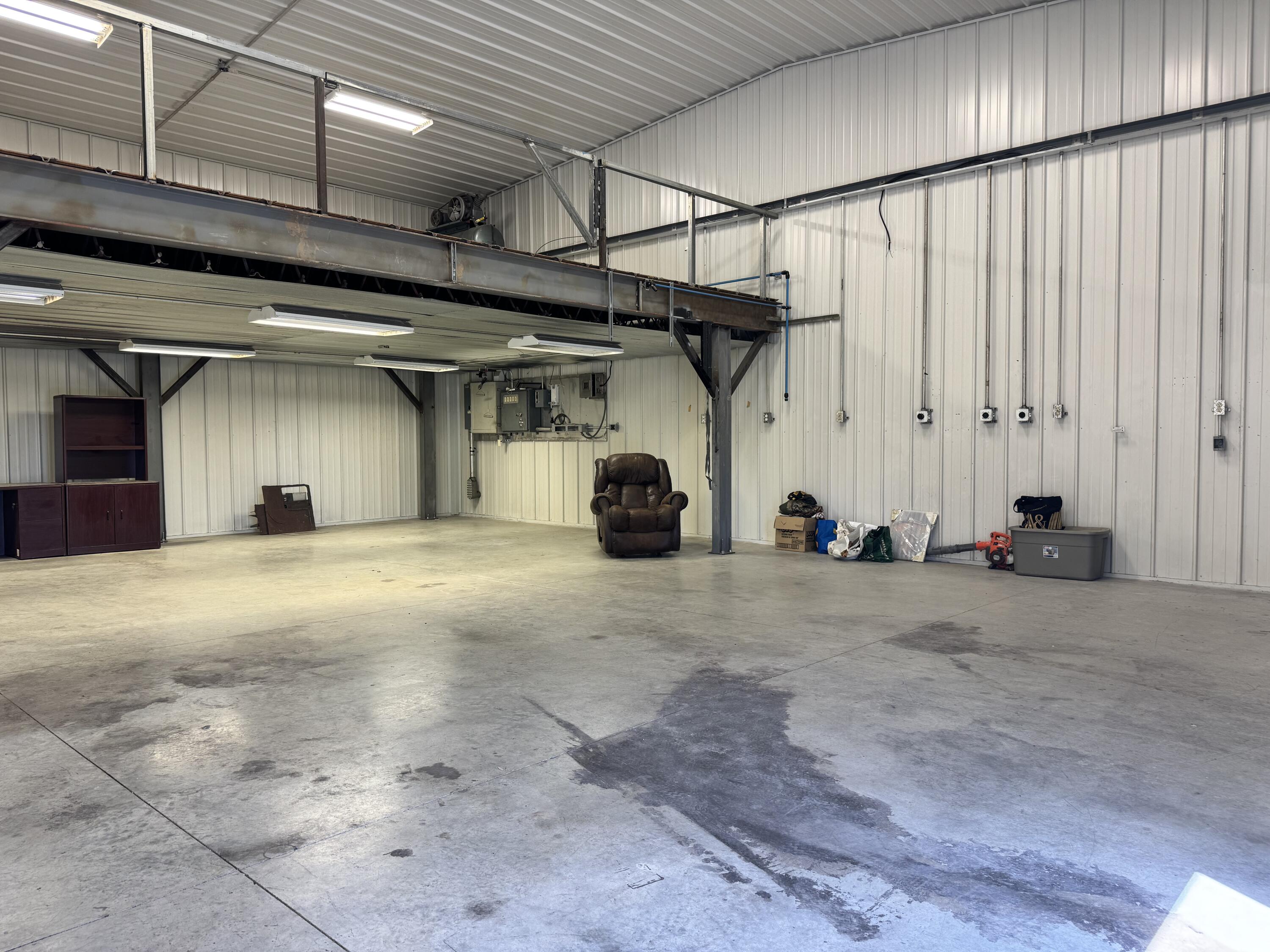 main property photo 15