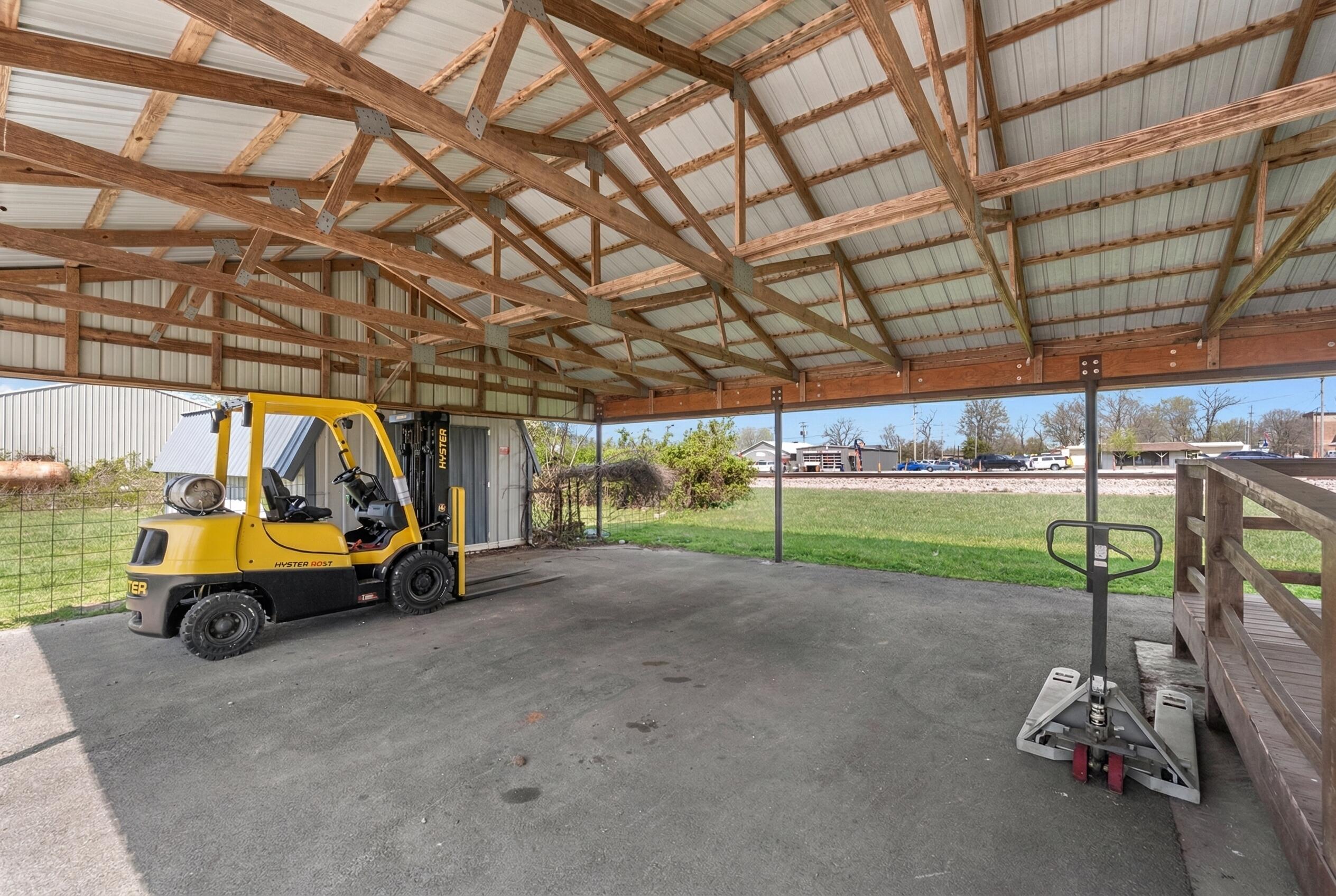 main property photo 52