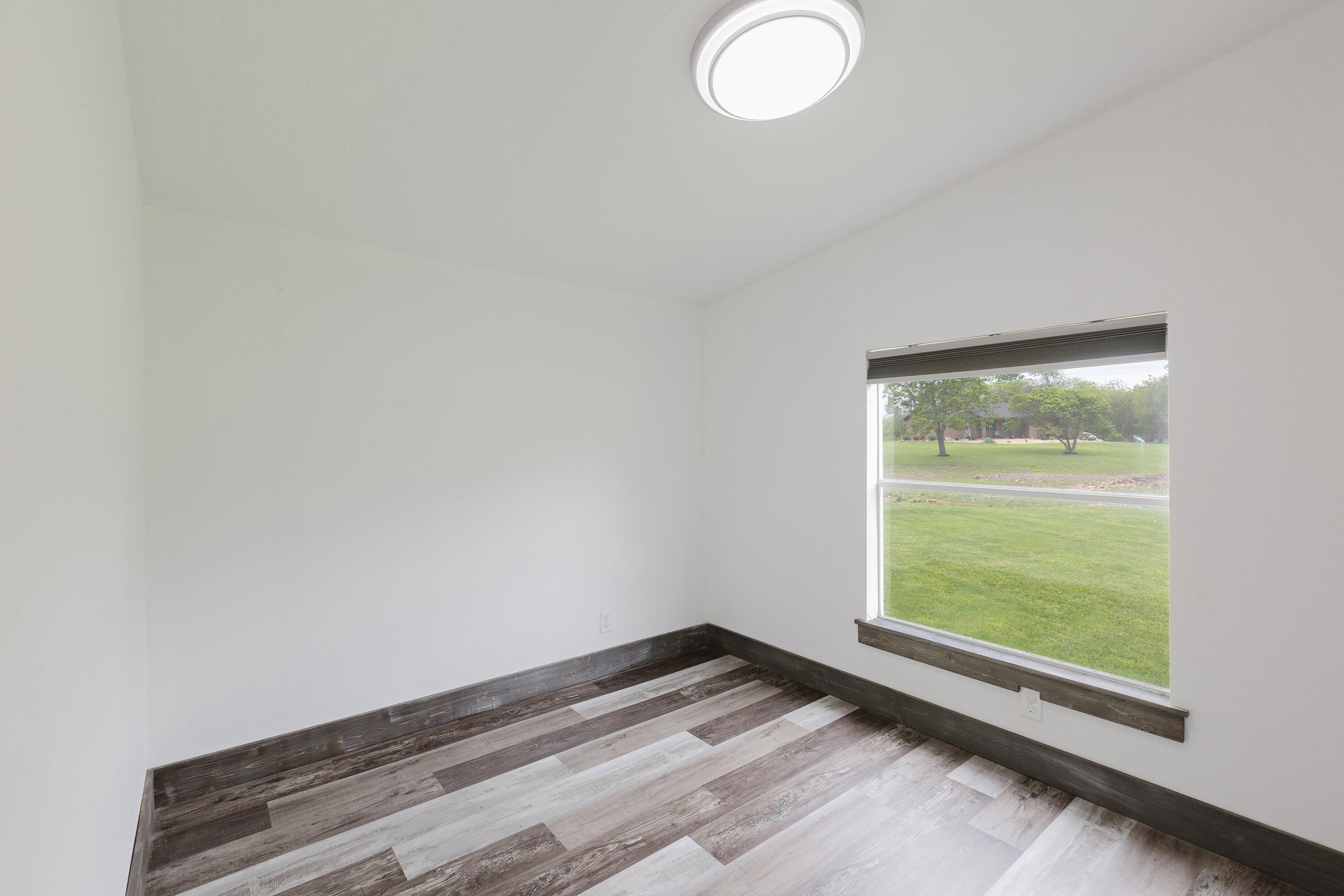 main property photo 137
