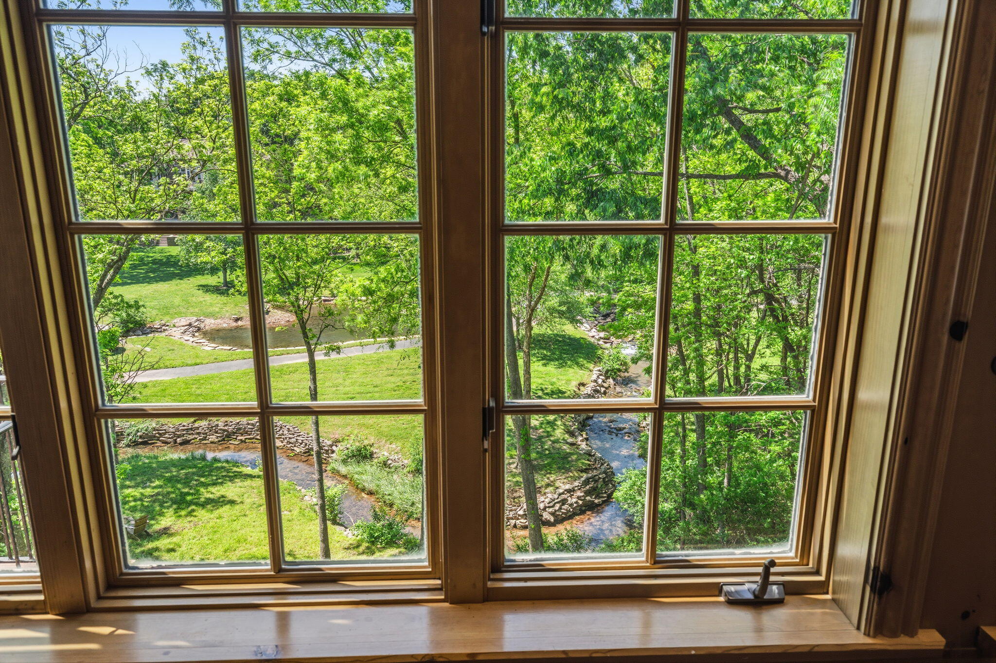 main property photo 16