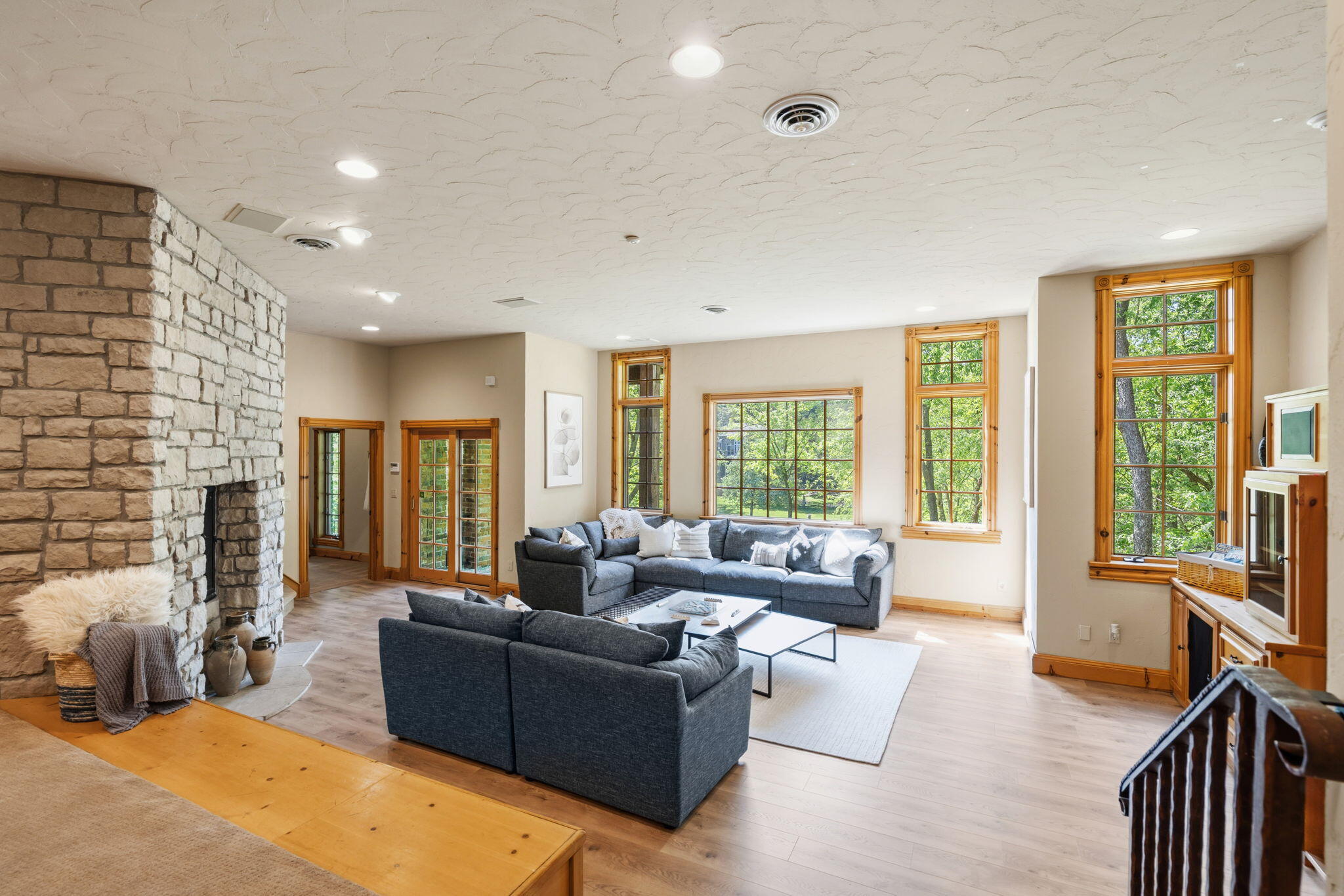 main property photo 59