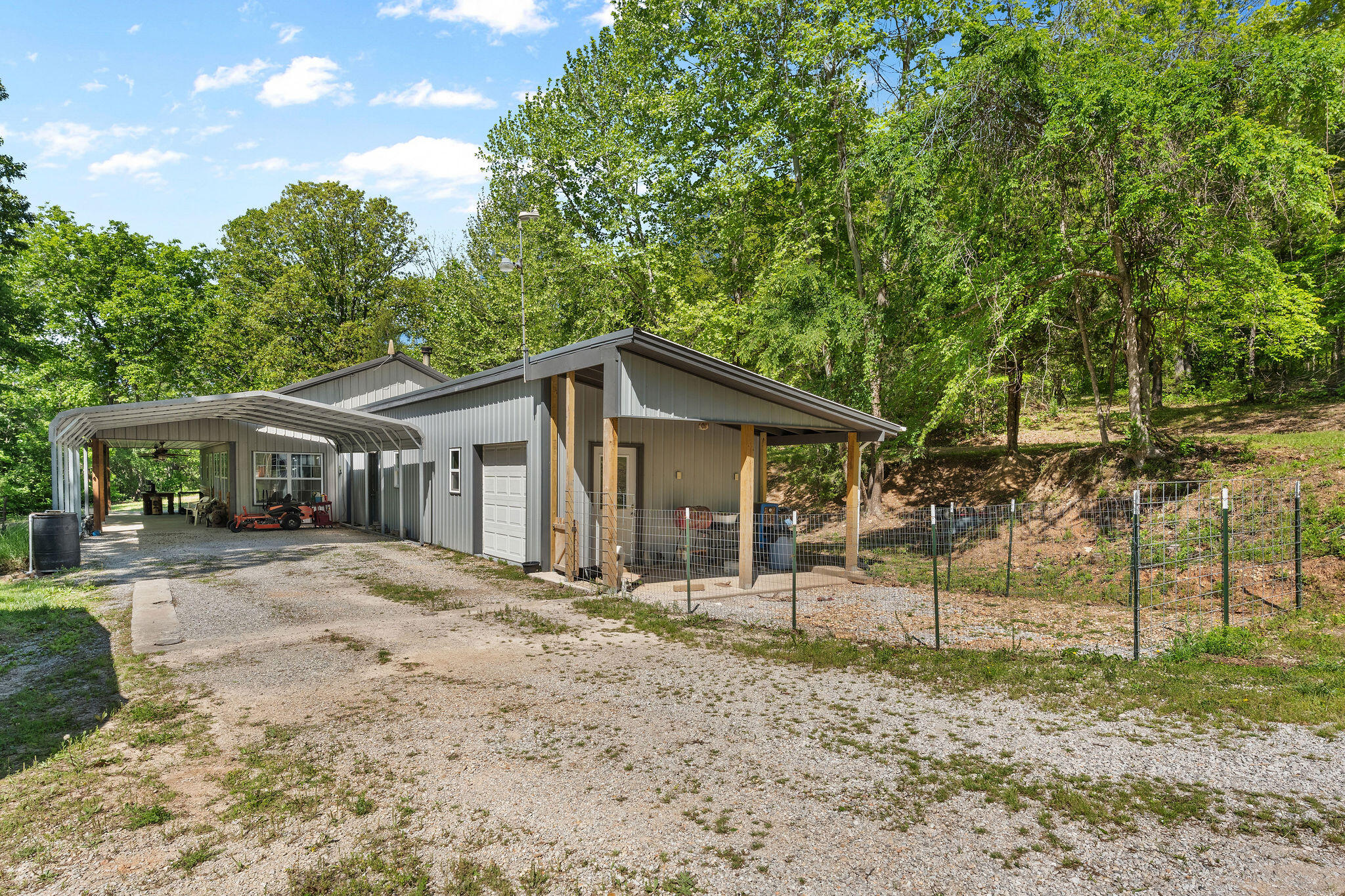 main property photo 25