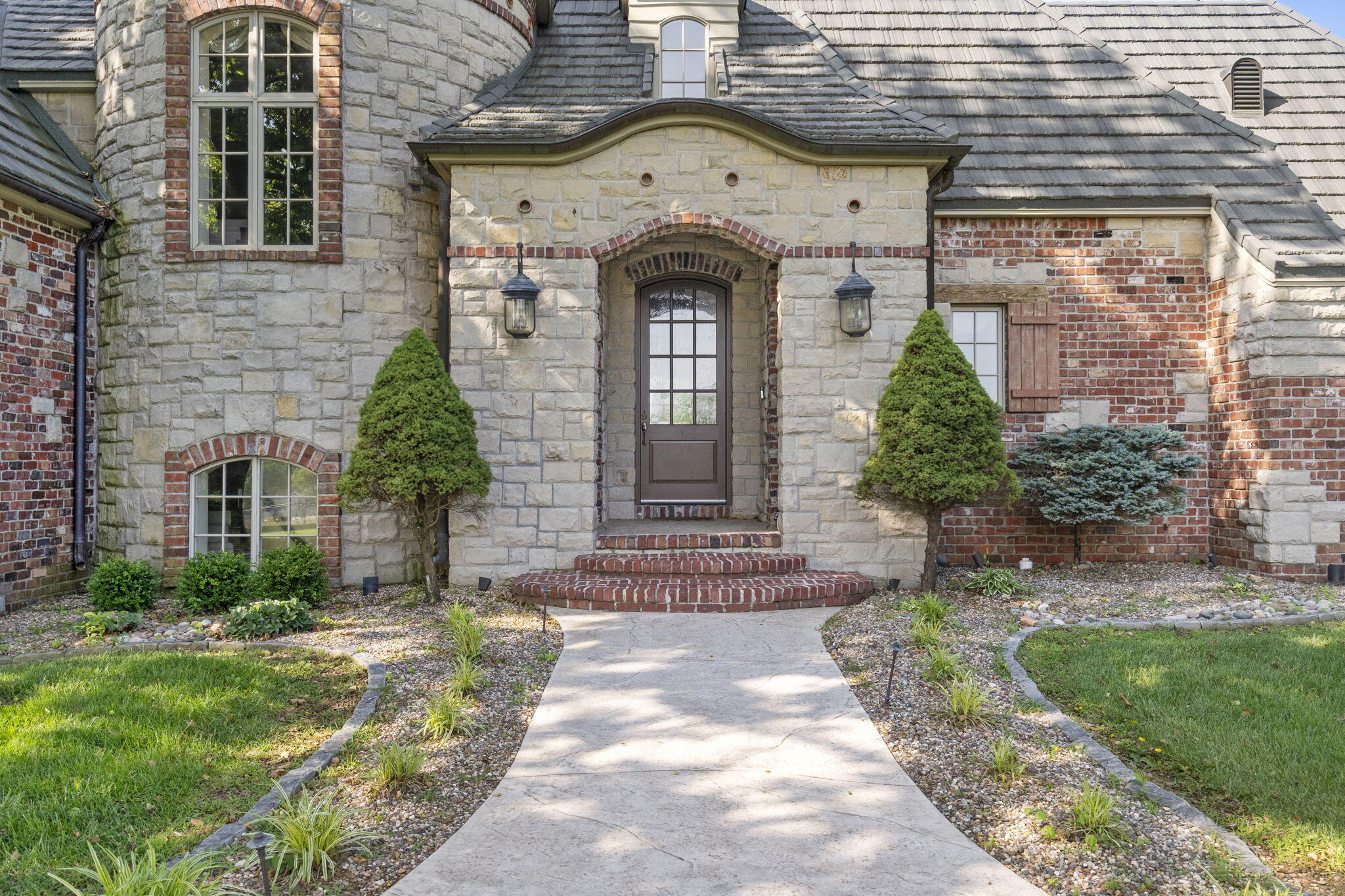 main property photo 11