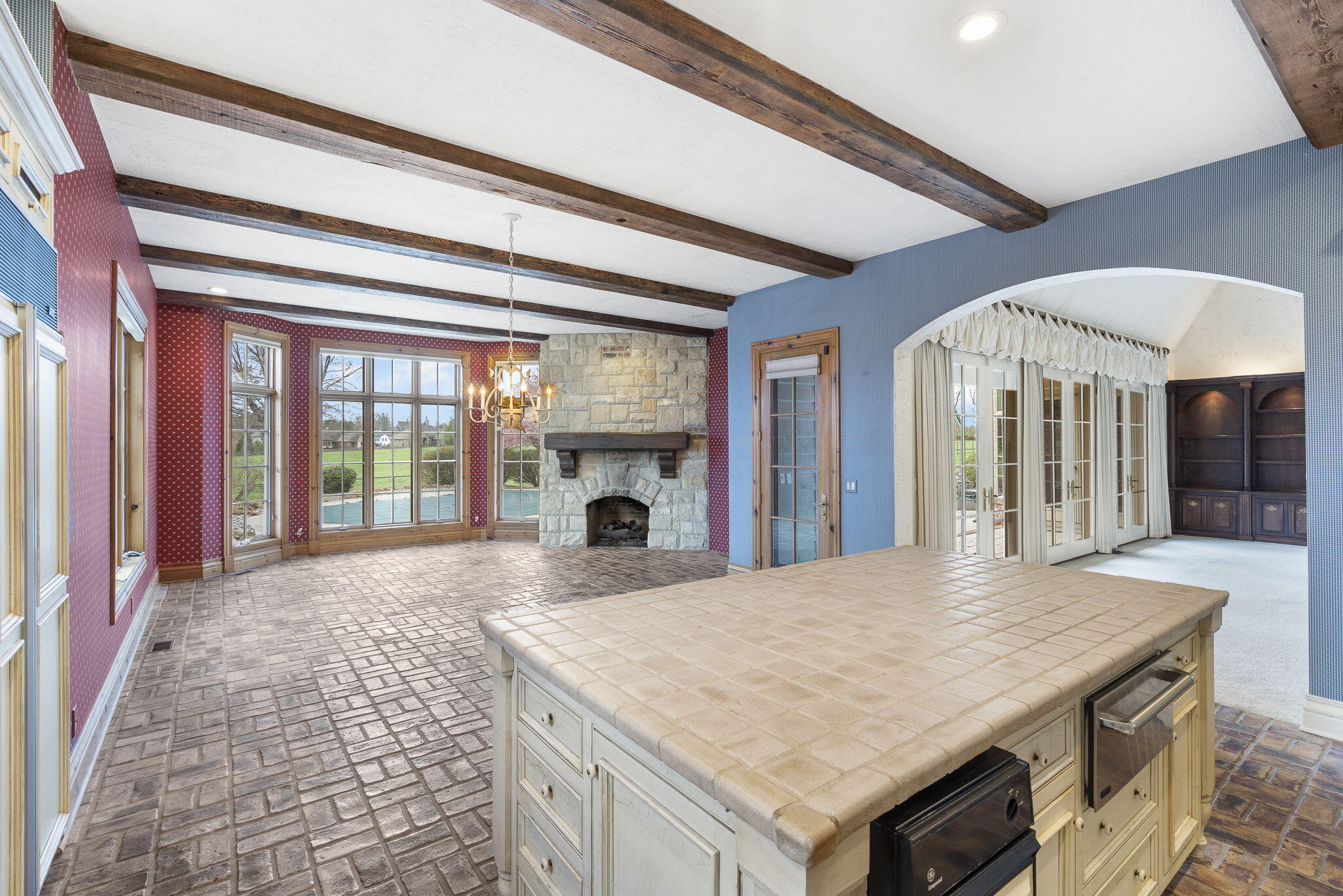 main property photo 19