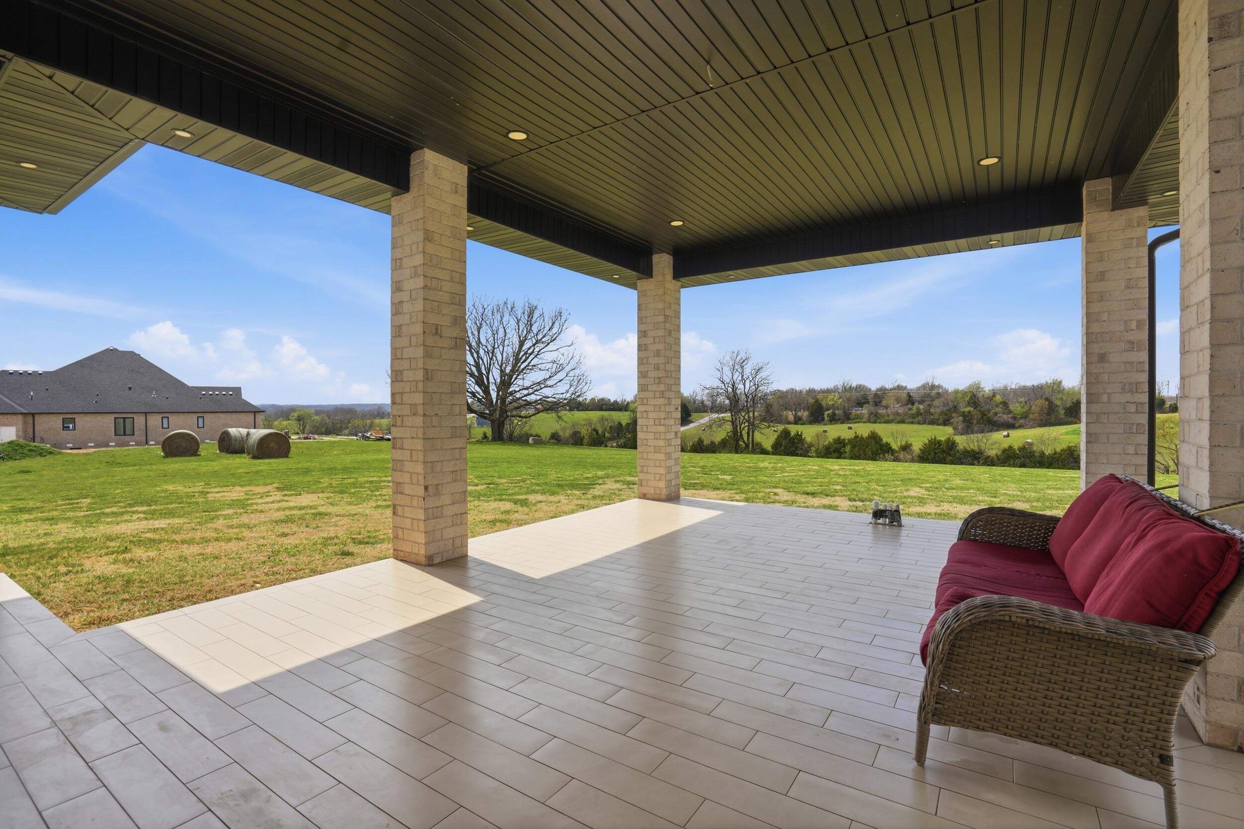 main property photo 40