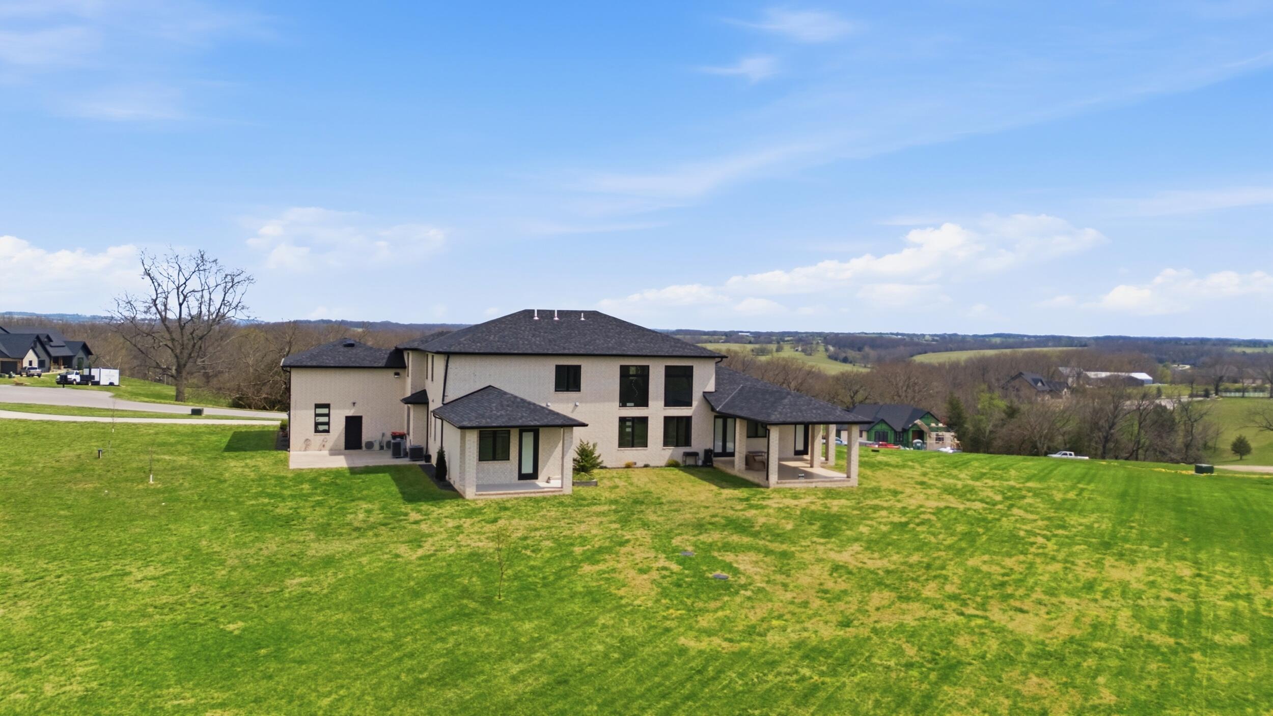 main property photo 44