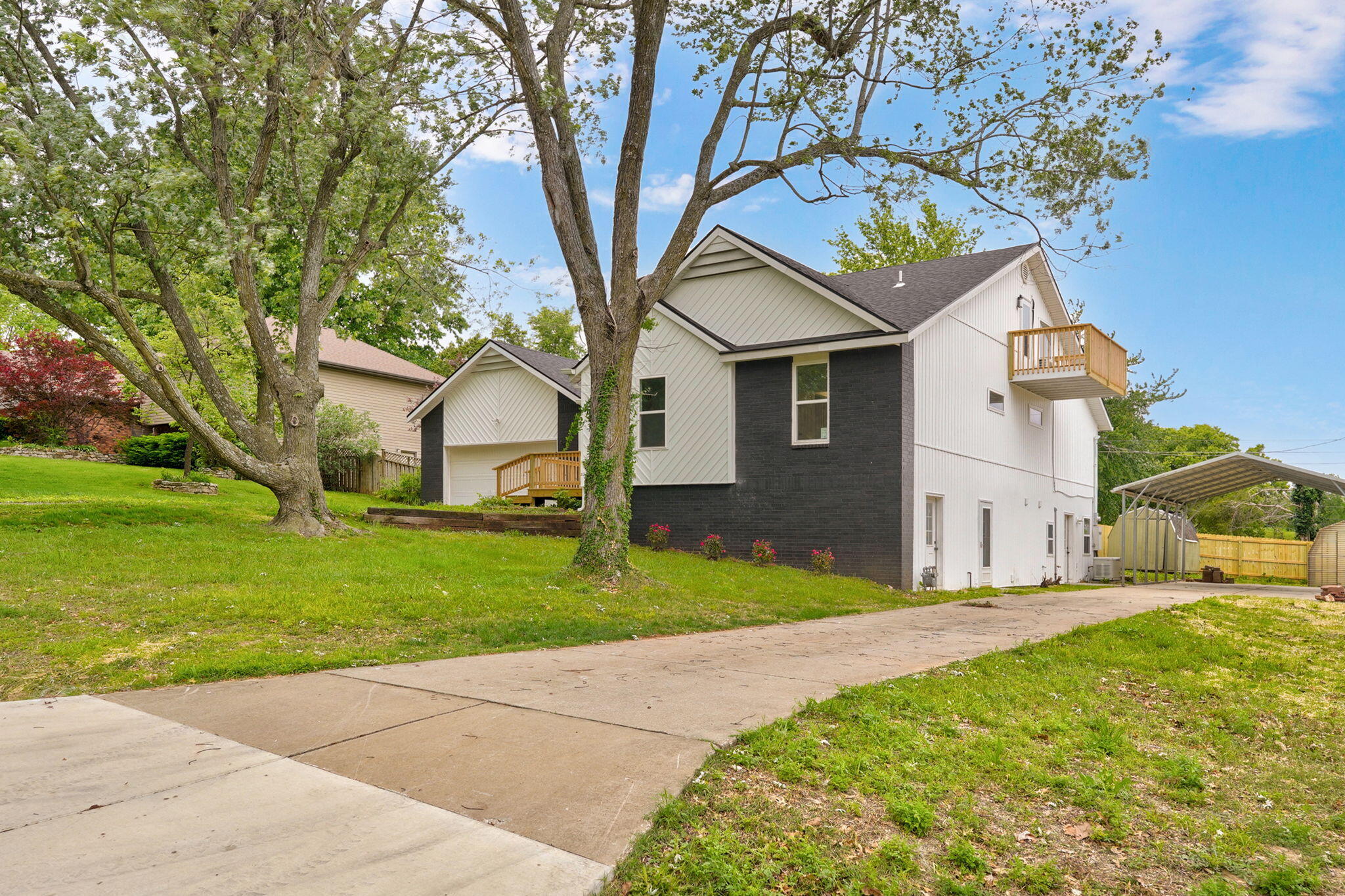 main property photo 38
