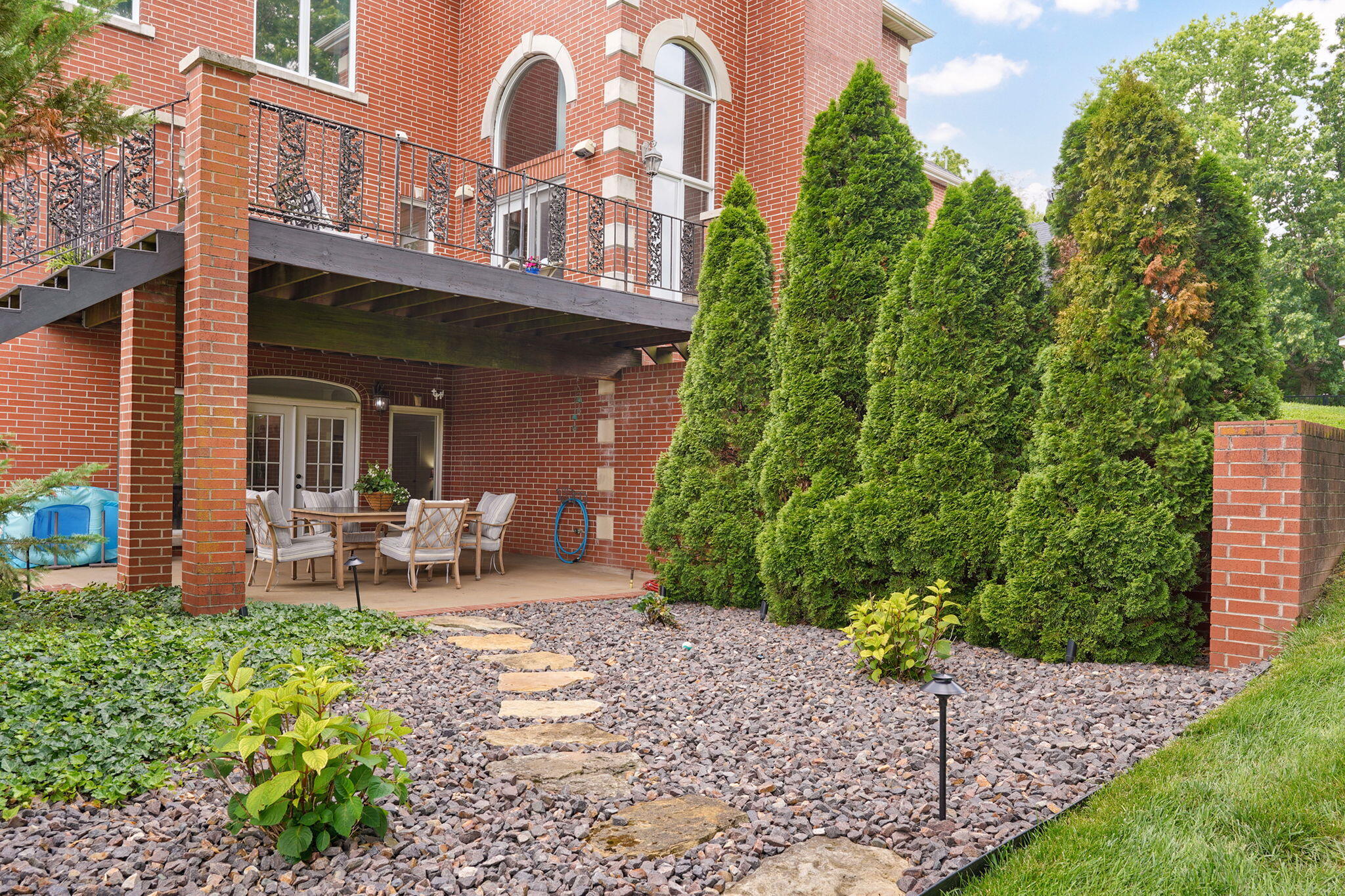 main property photo 12