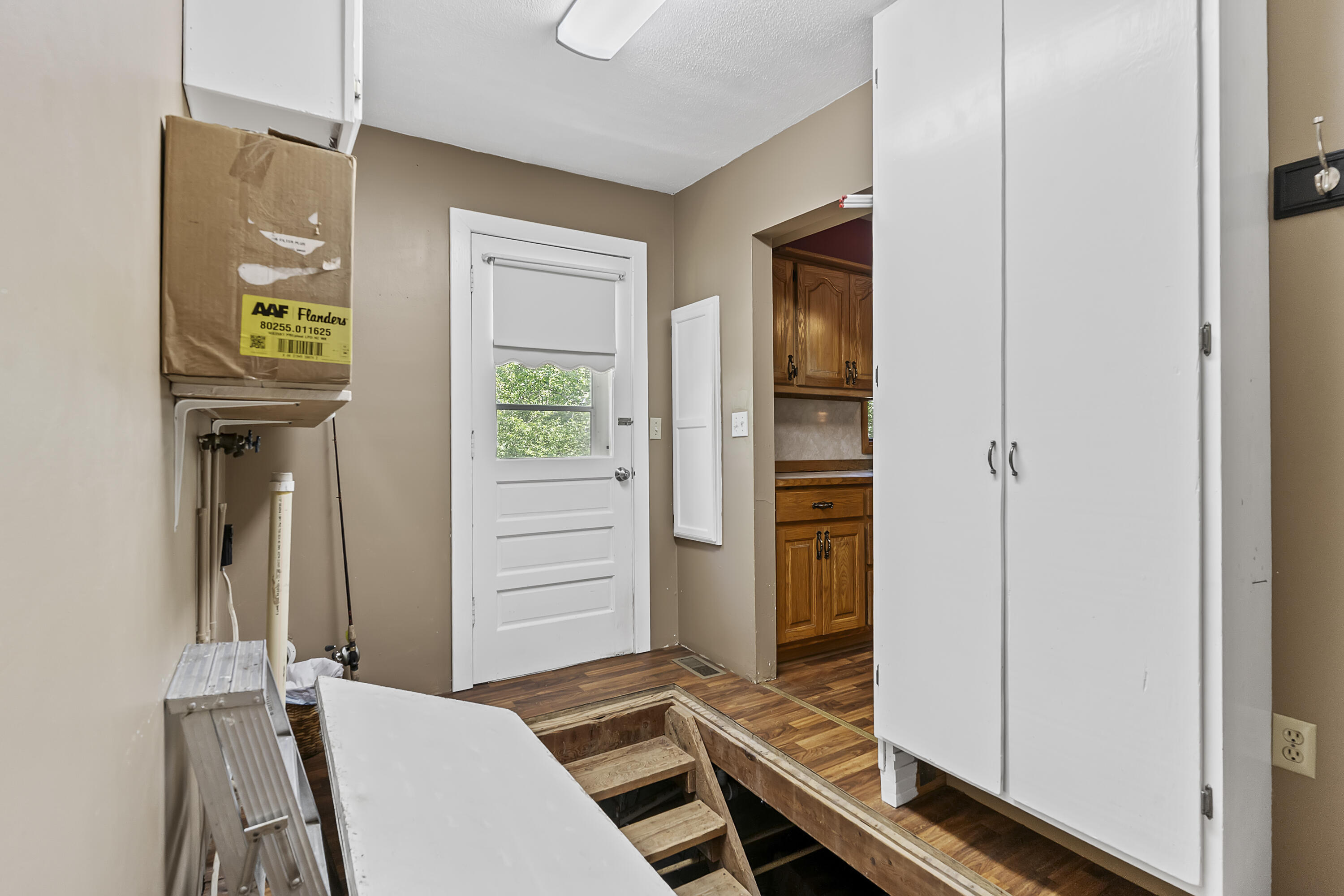 main property photo 32
