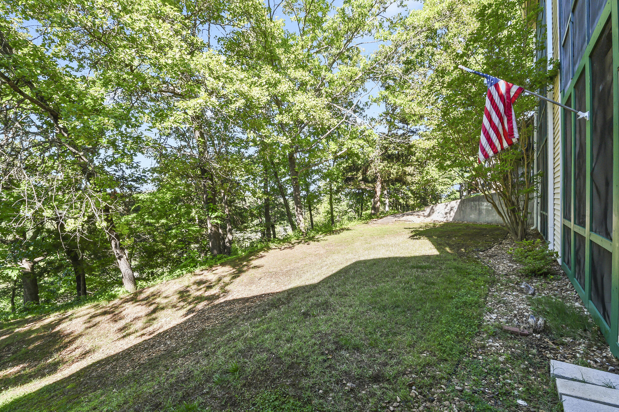 main property photo 31