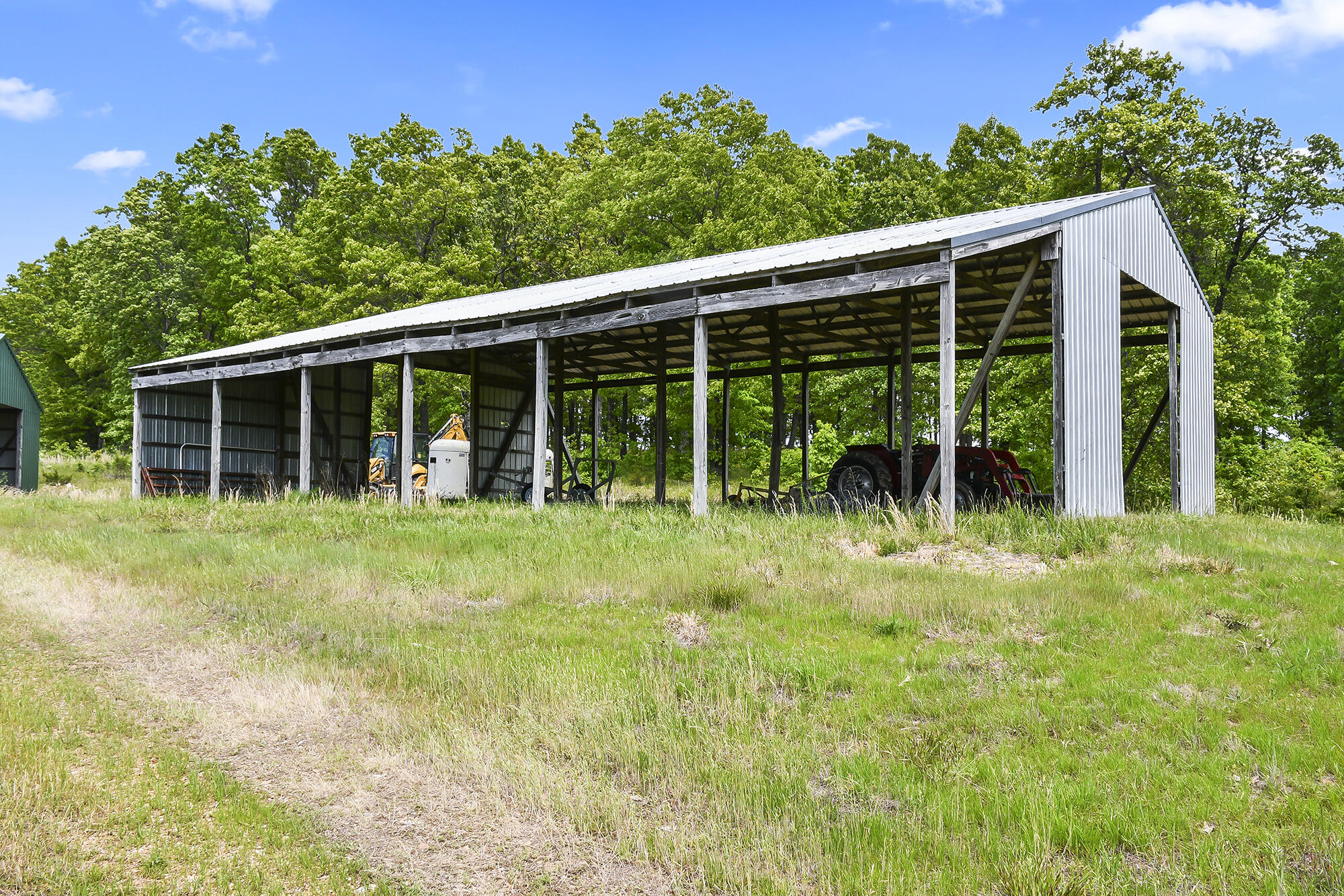 main property photo 14