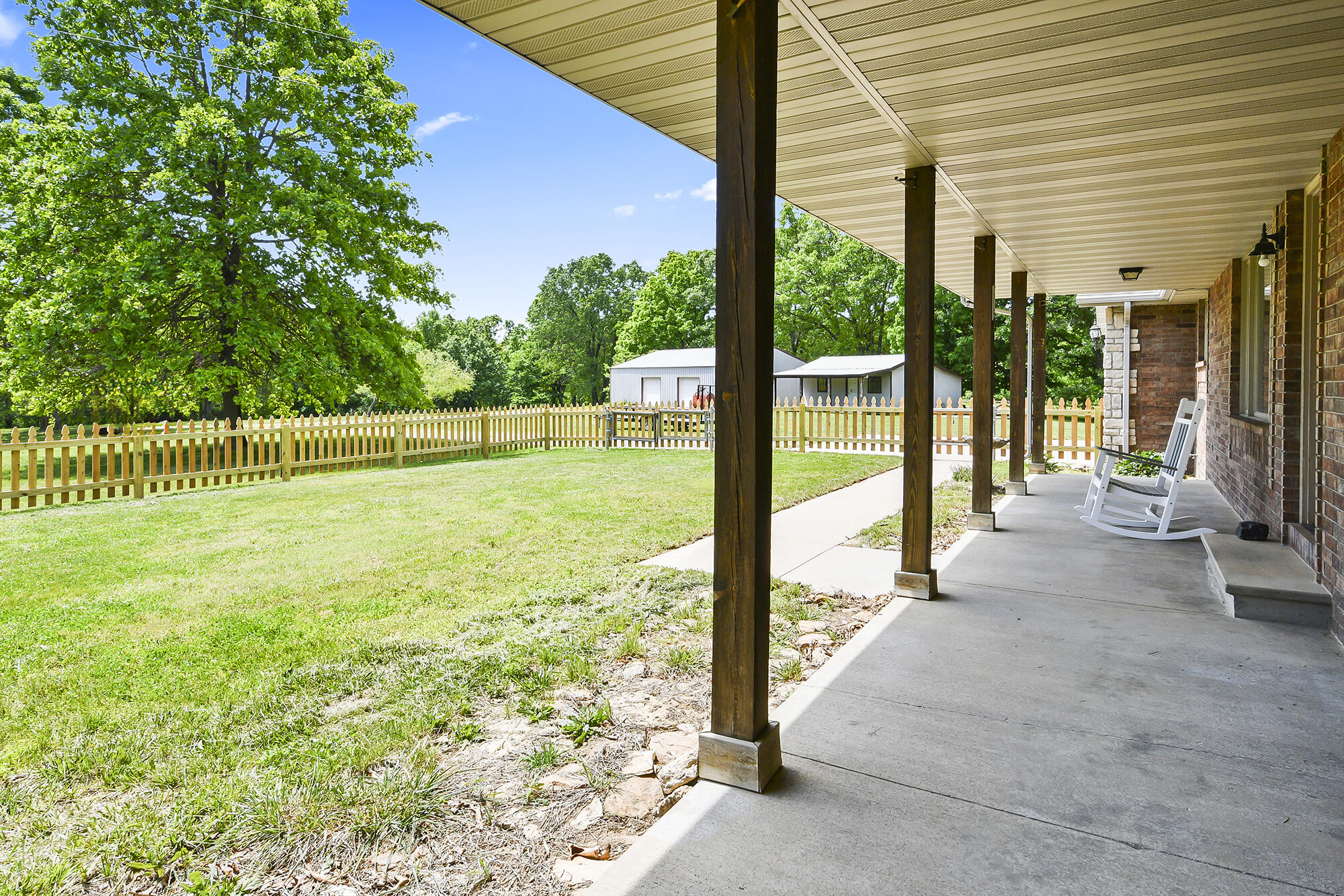 main property photo 45