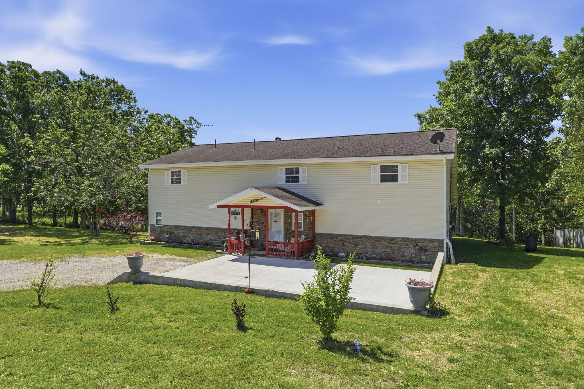 main property photo 29