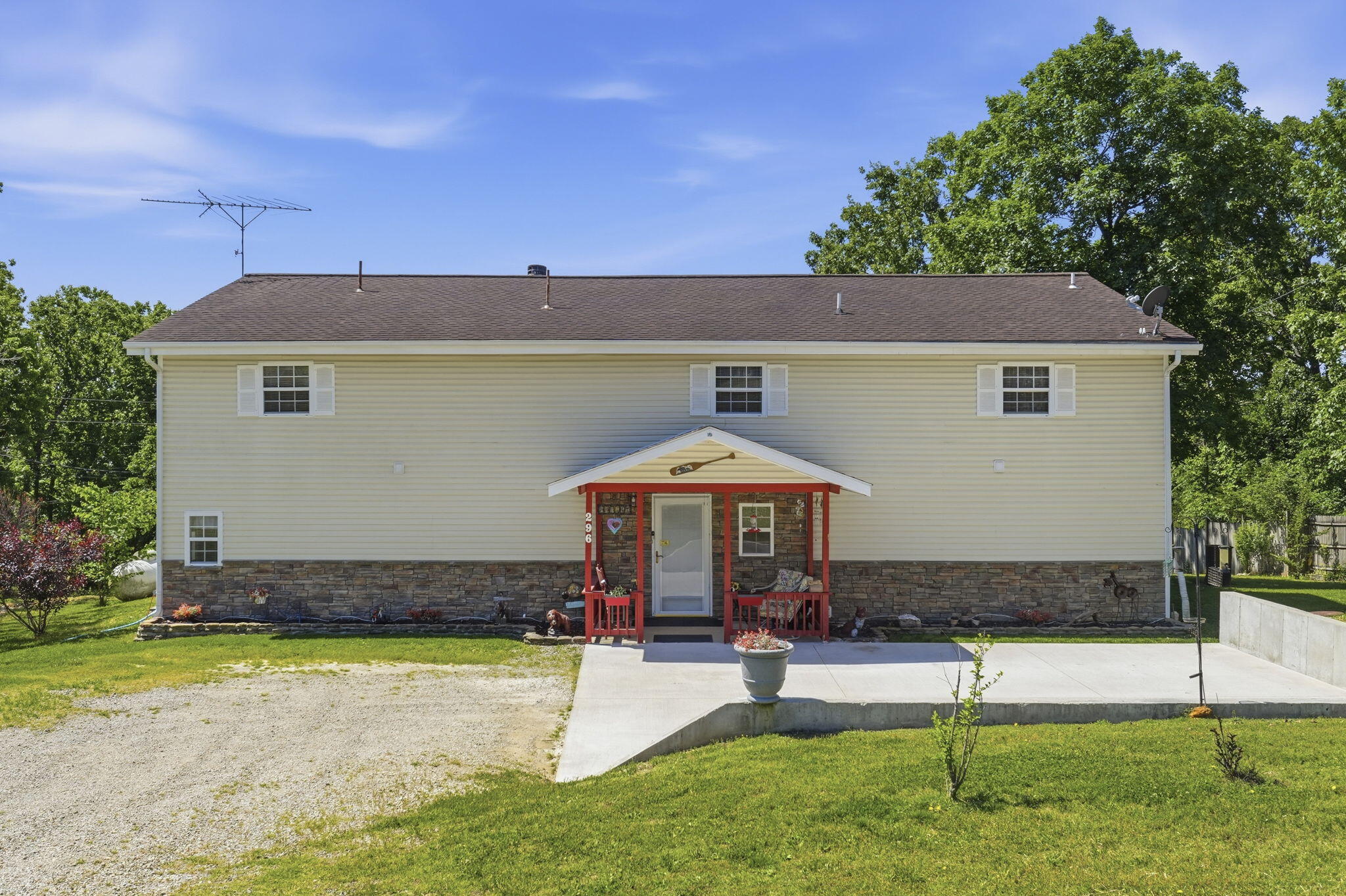 main property photo 31