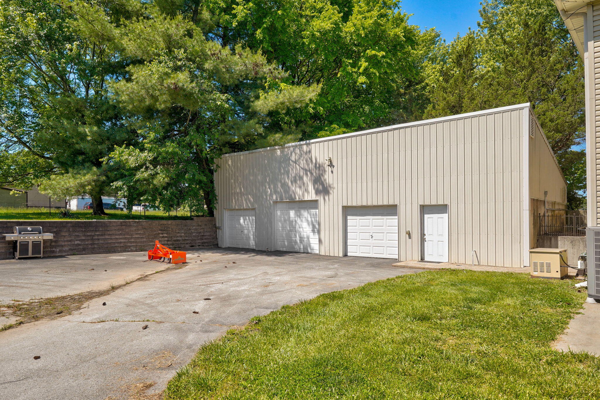 main property photo 51