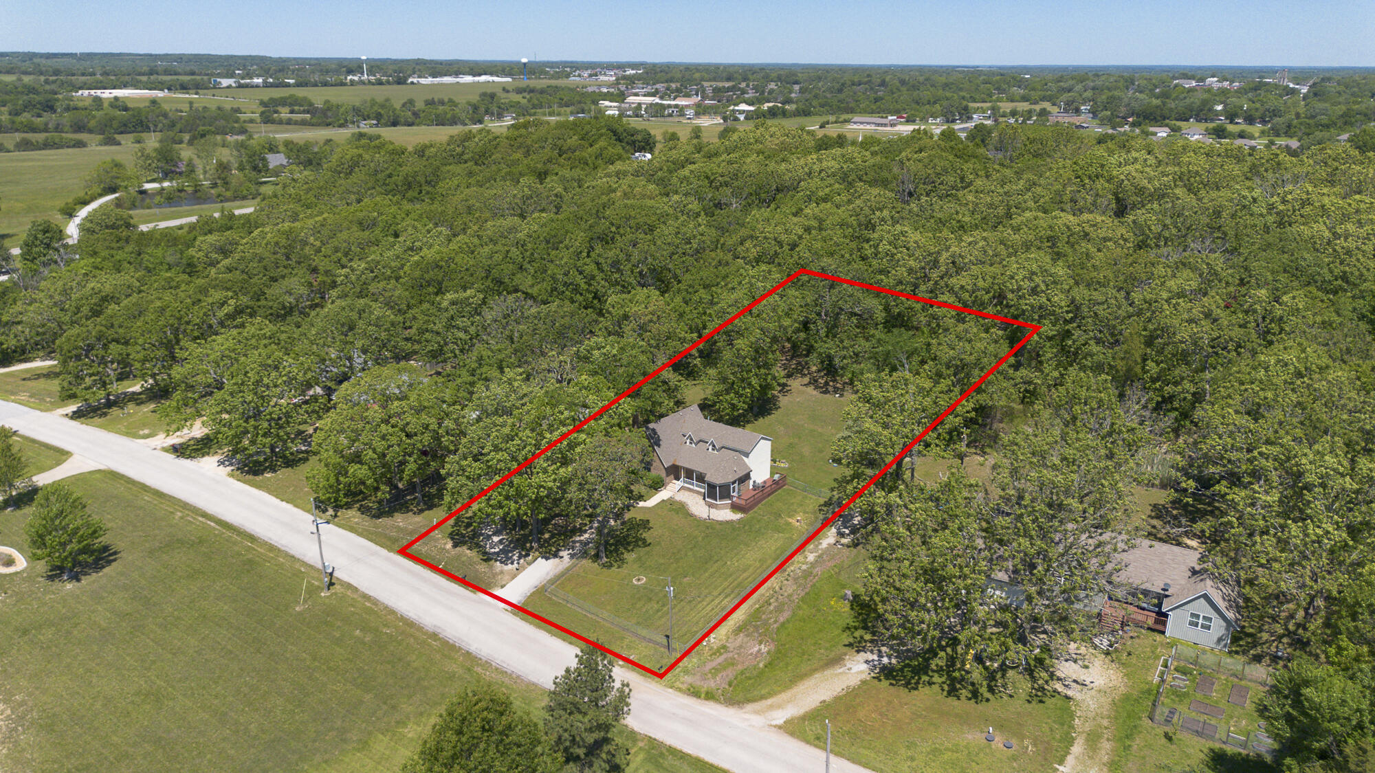 main property photo 43