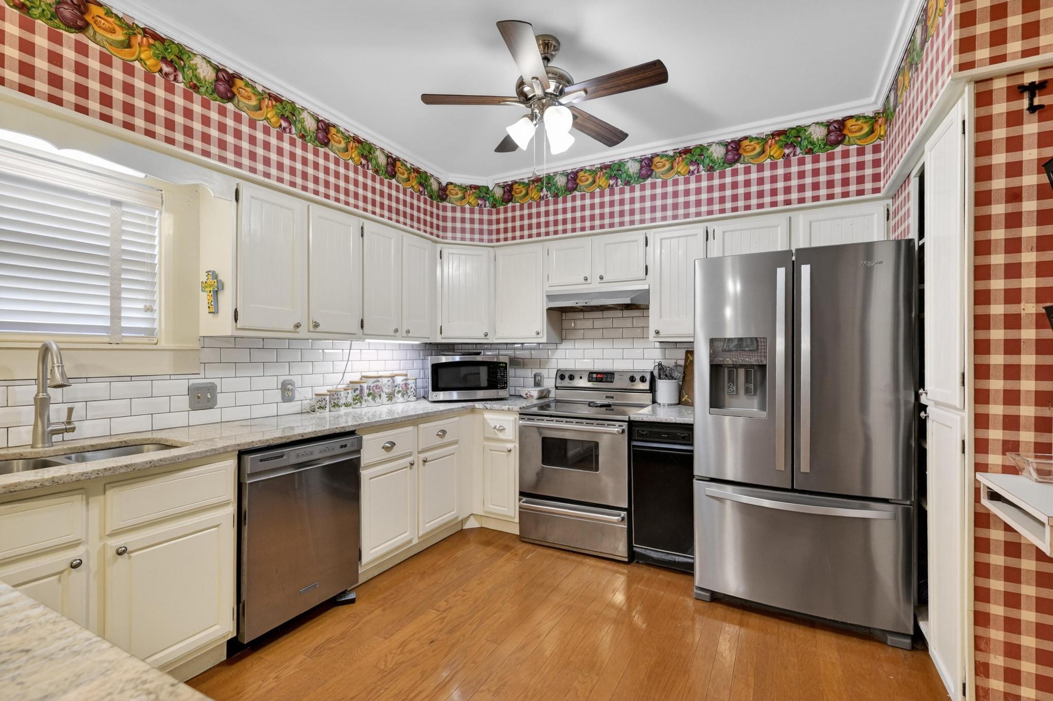 main property photo 23
