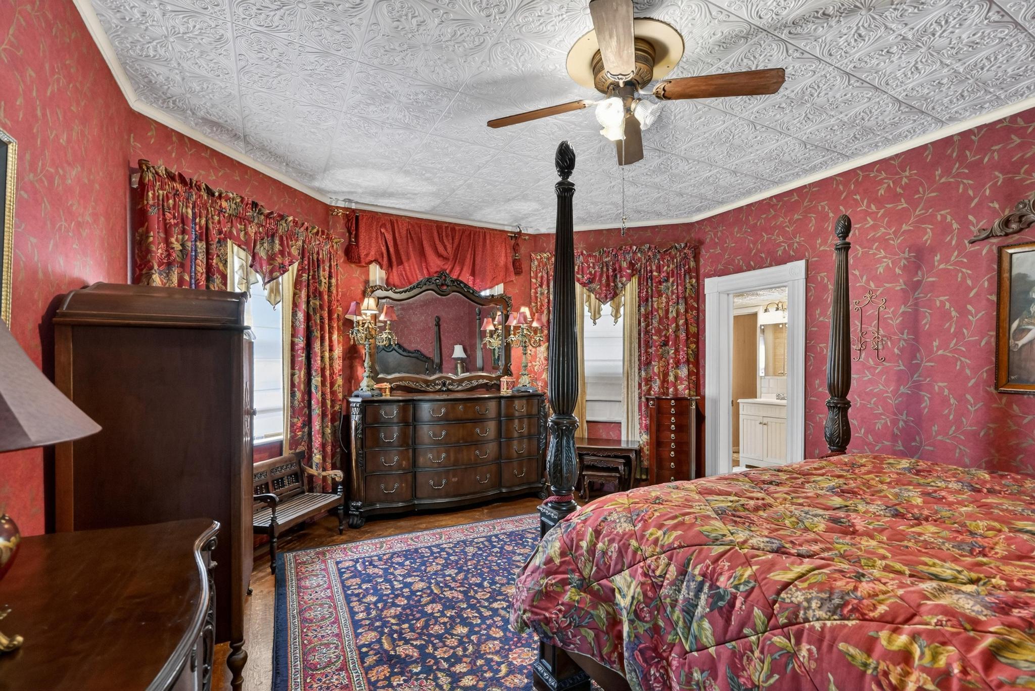 main property photo 40