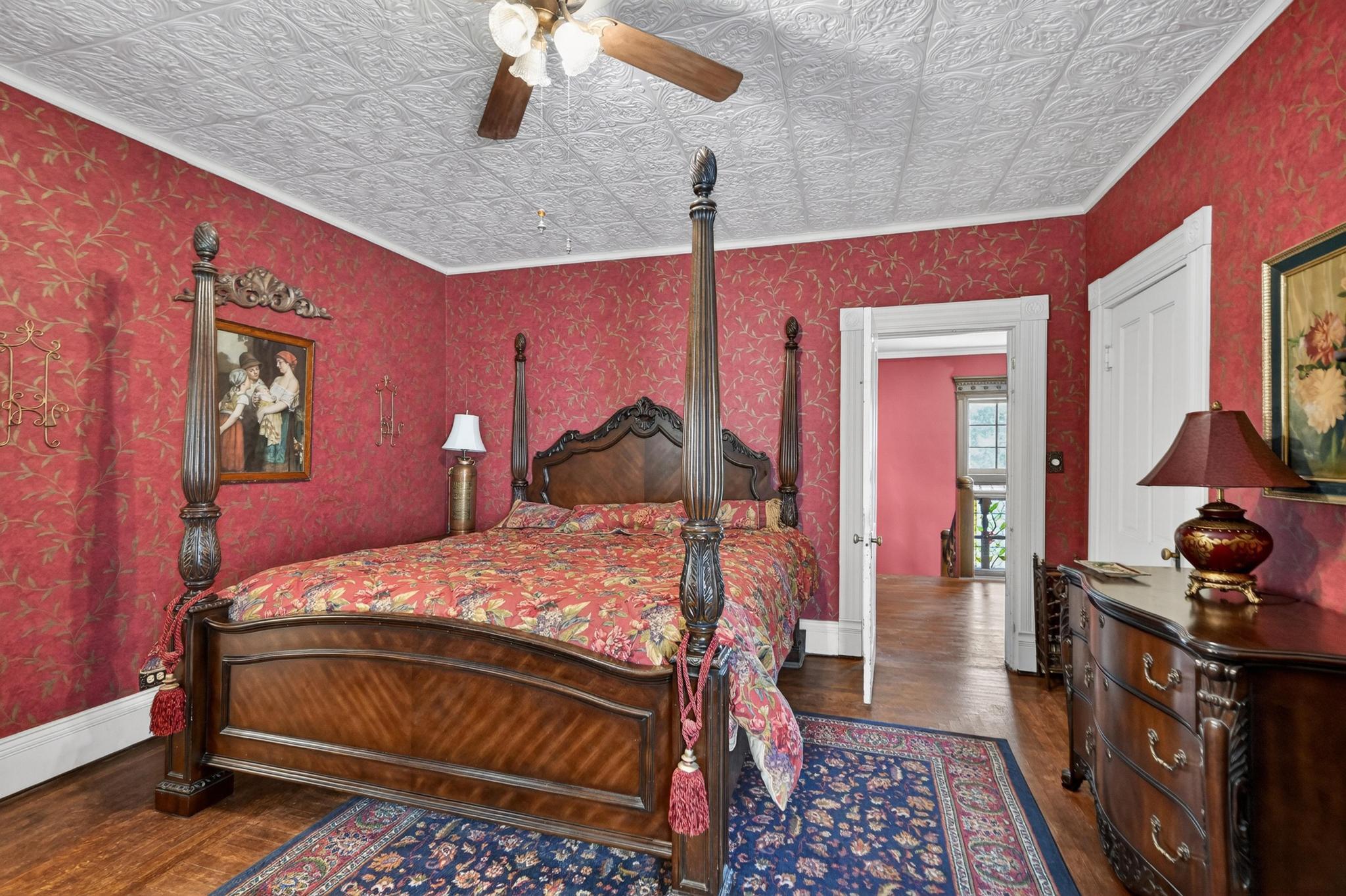 main property photo 41