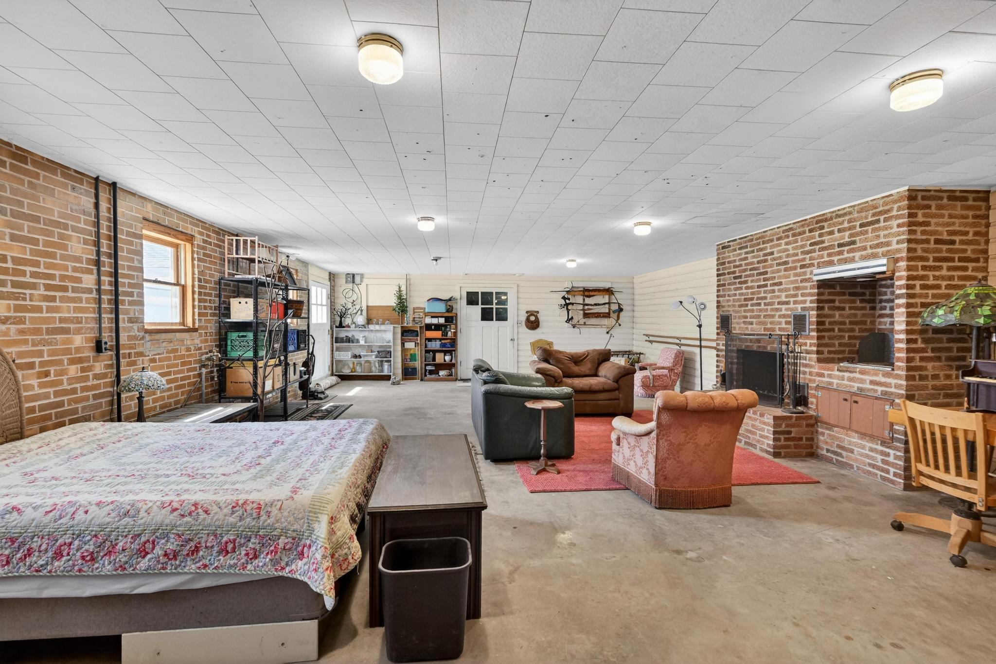 main property photo 77