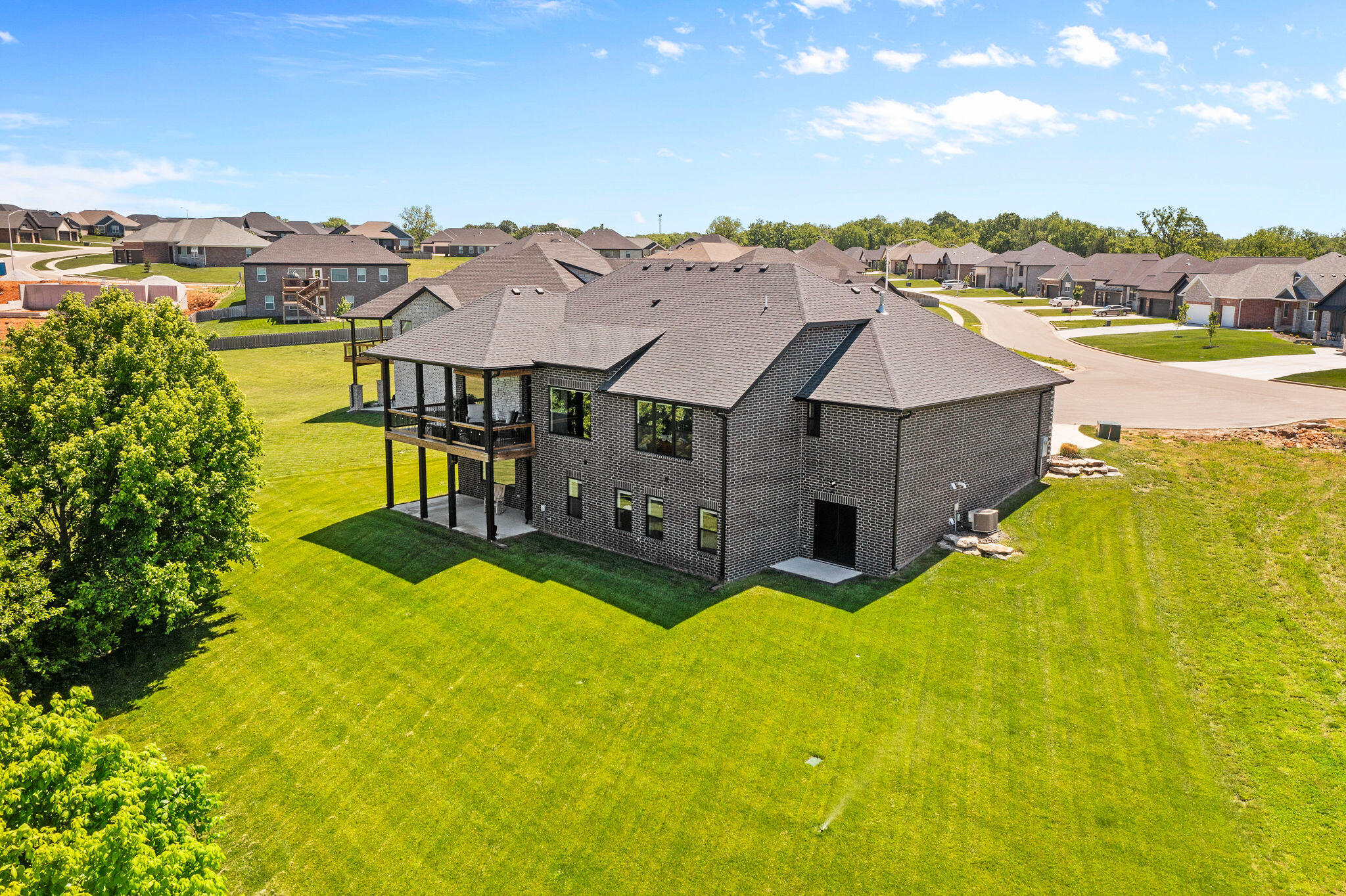 main property photo 45