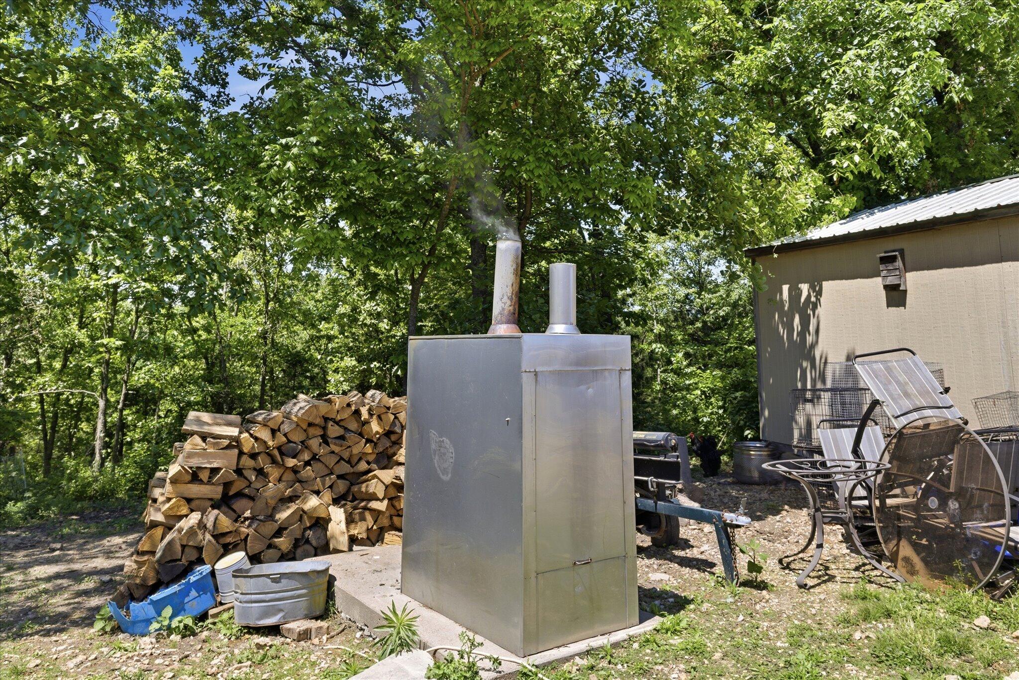main property photo 25