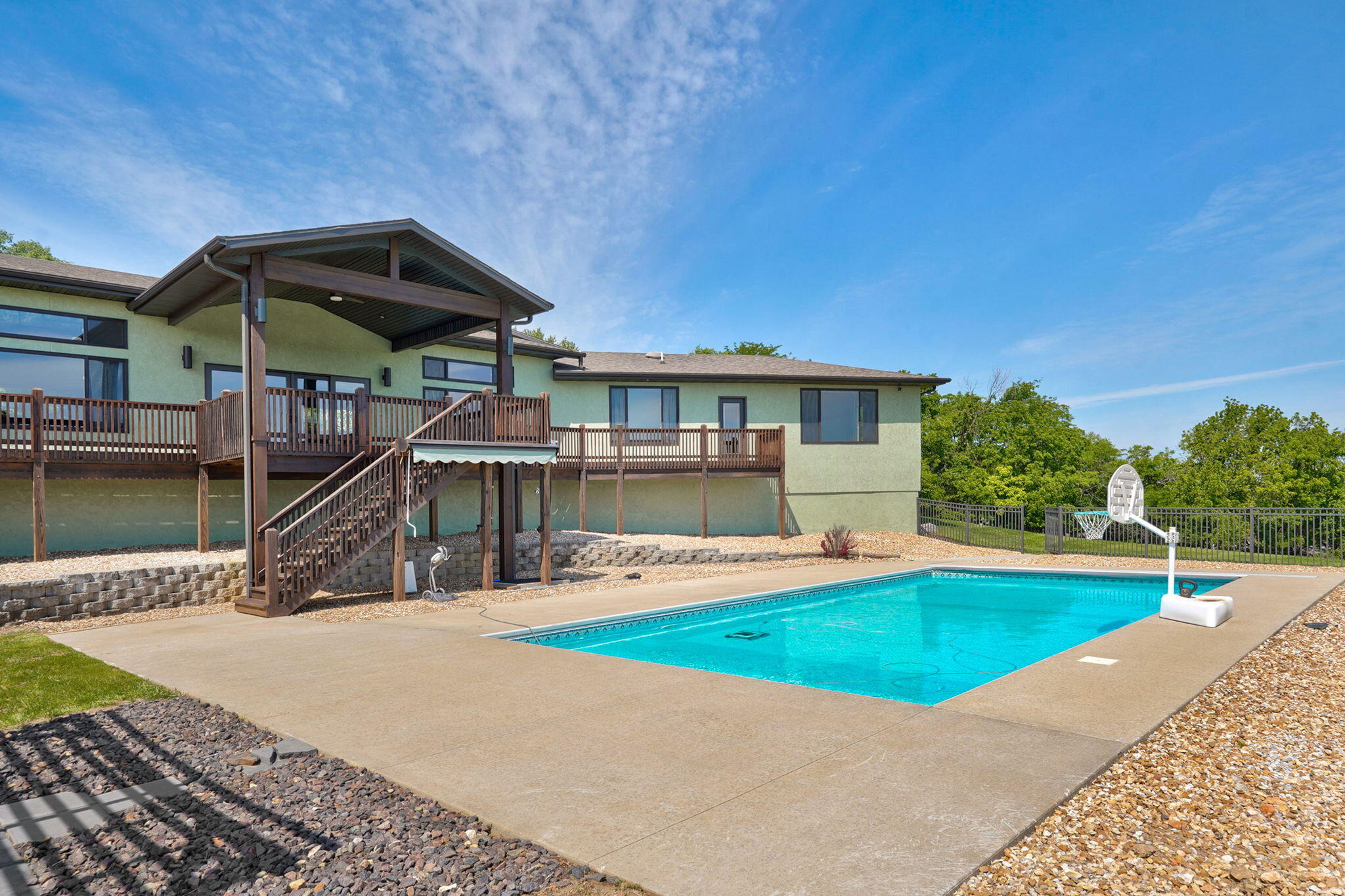 main property photo 50