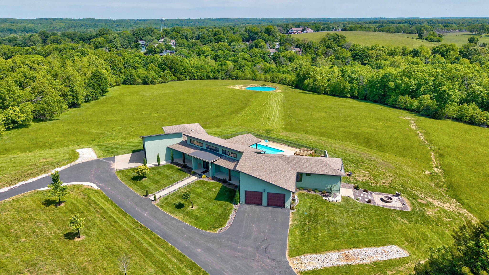 main property photo 7