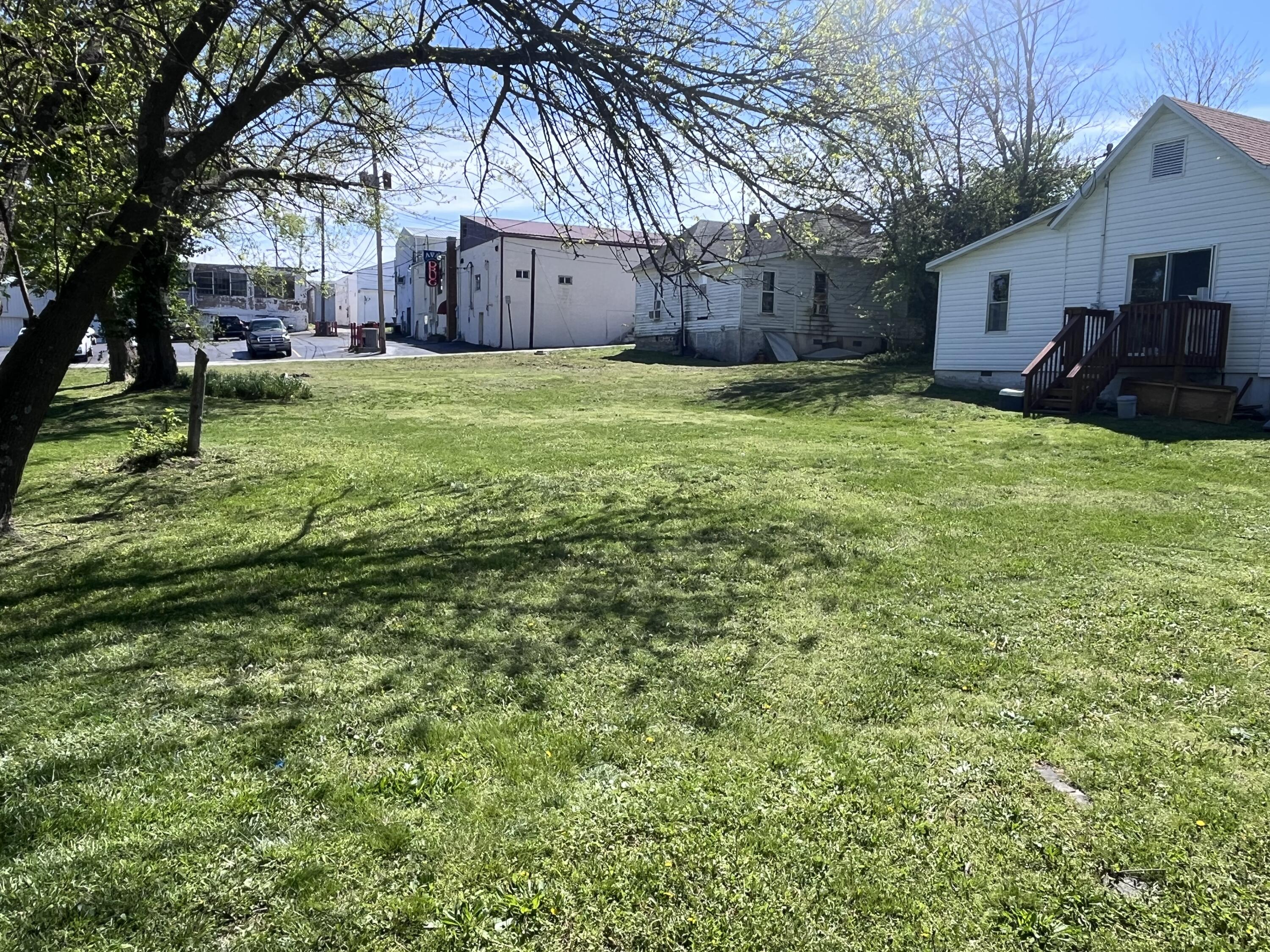 main property photo 27