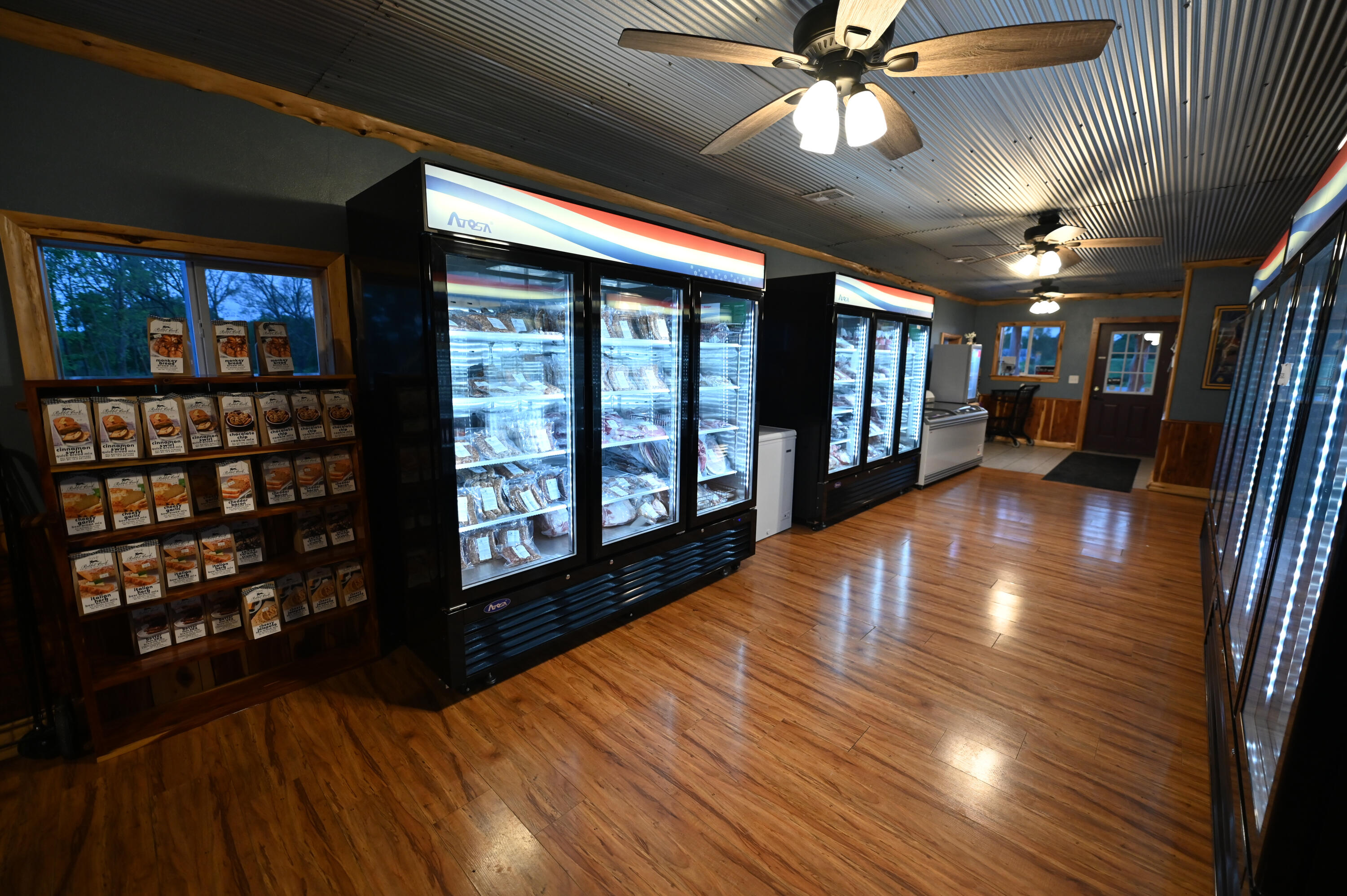 main property photo 27