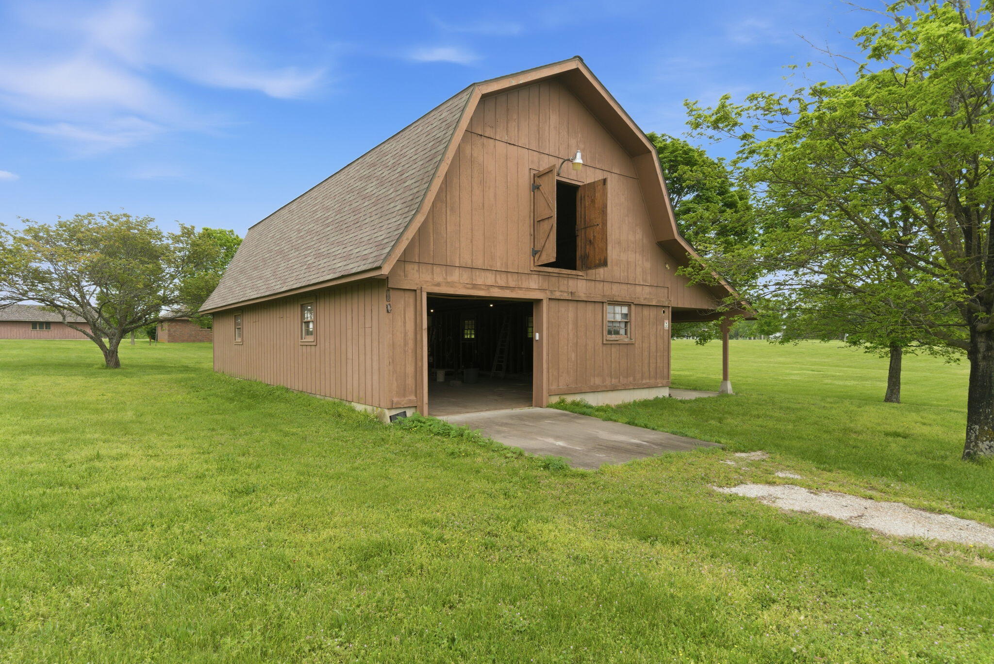 main property photo 54