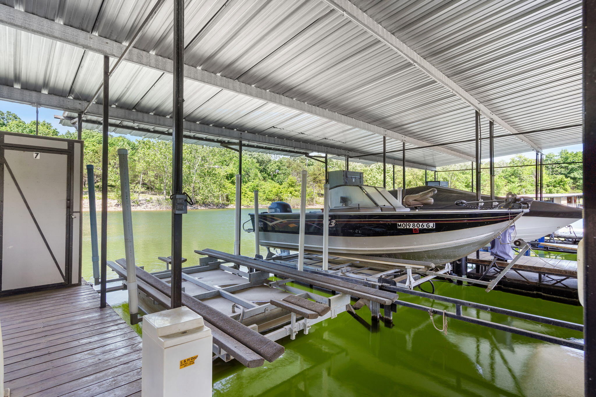 main property photo 37