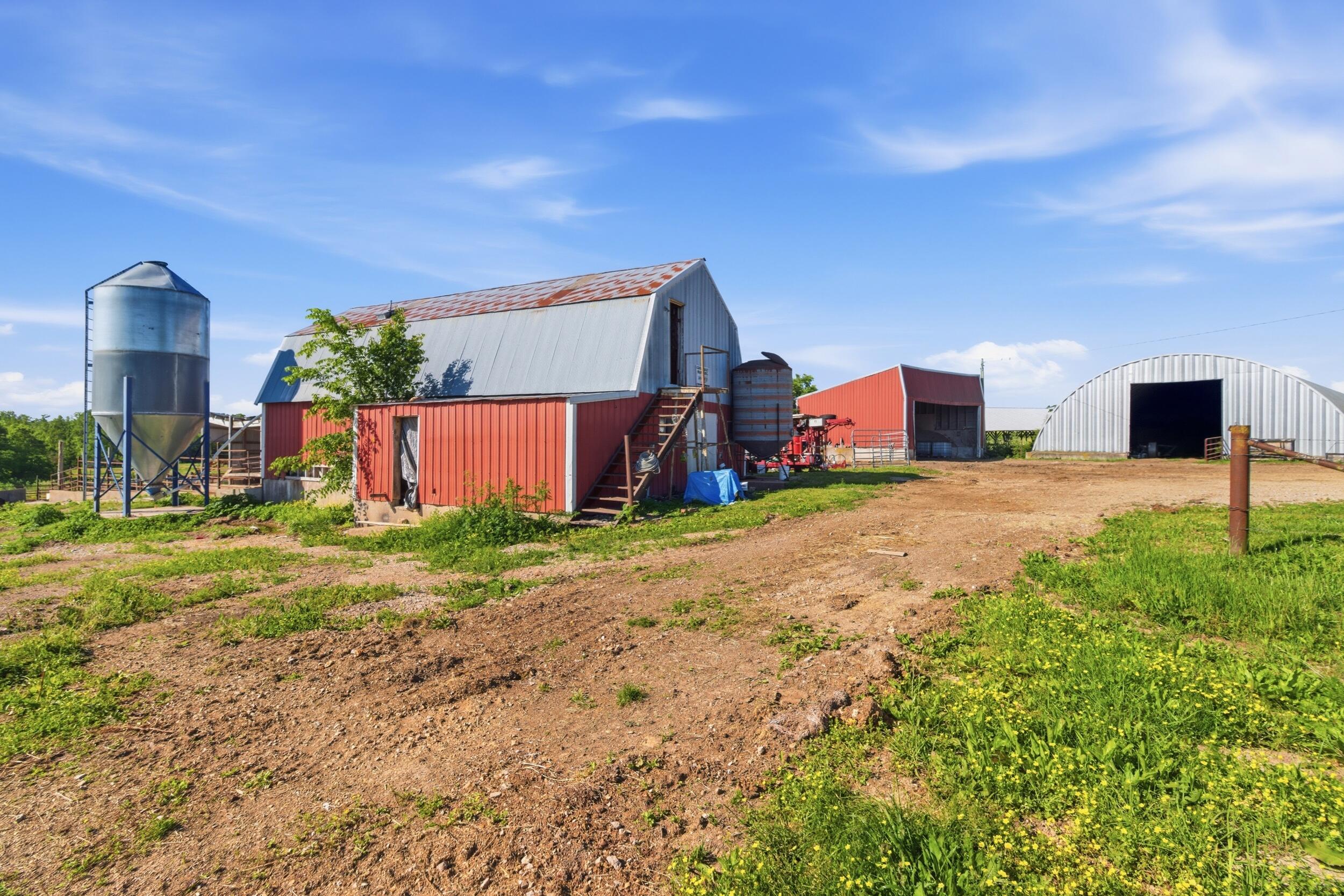 main property photo 47