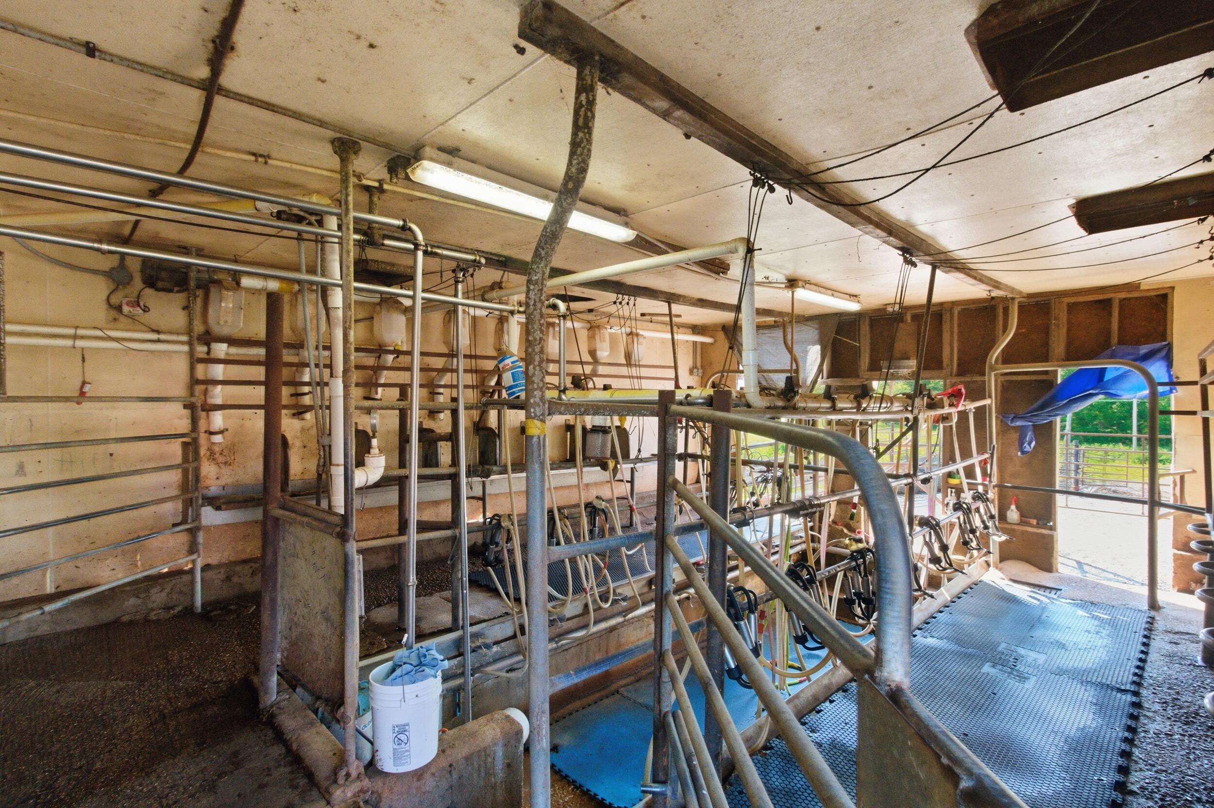 main property photo 49