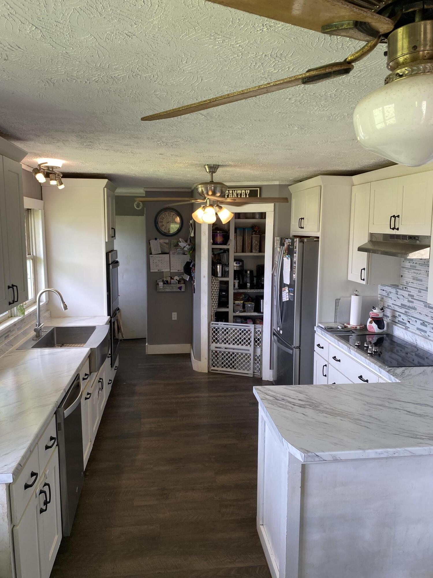 main property photo 59