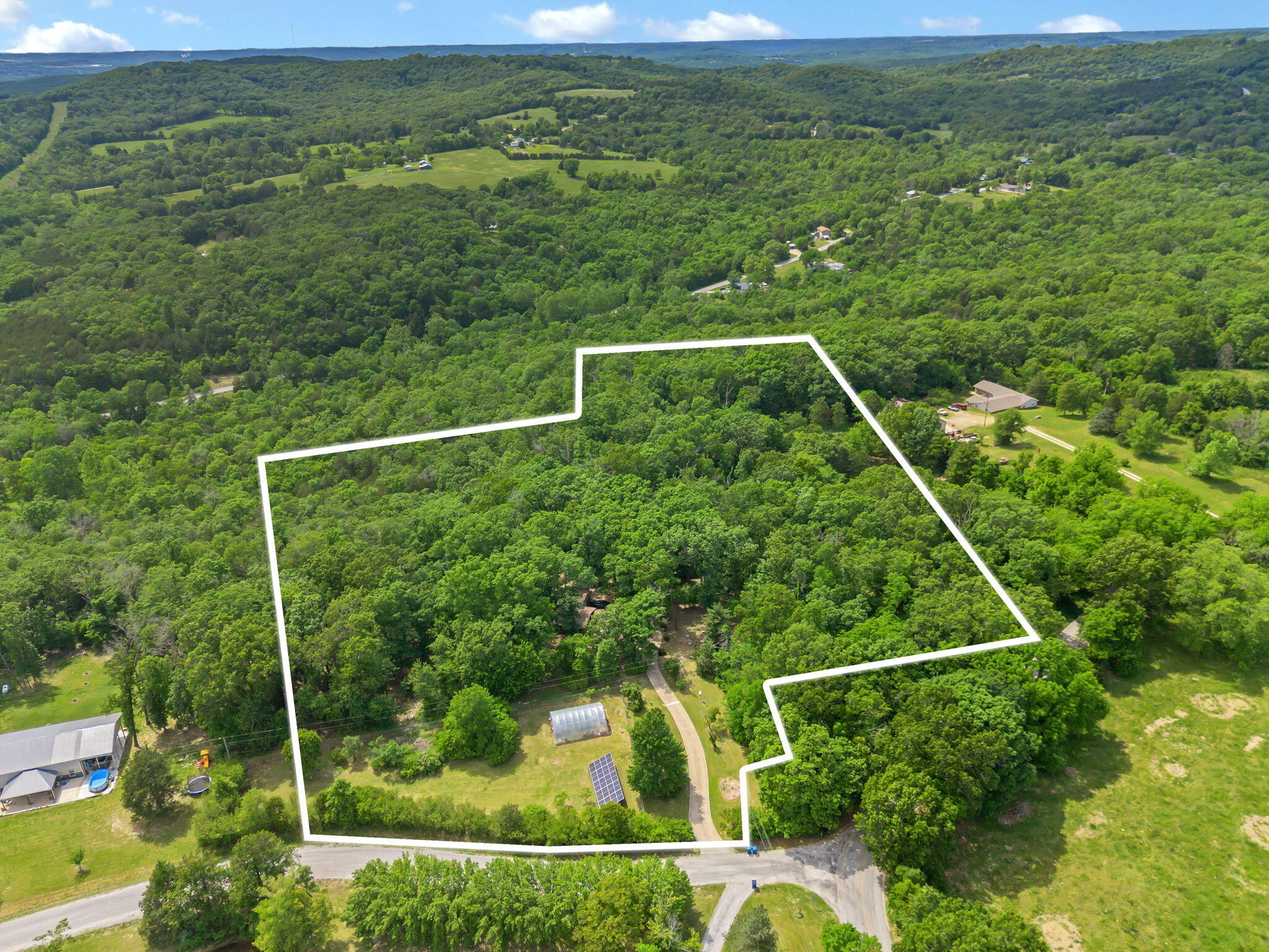 main property photo 13