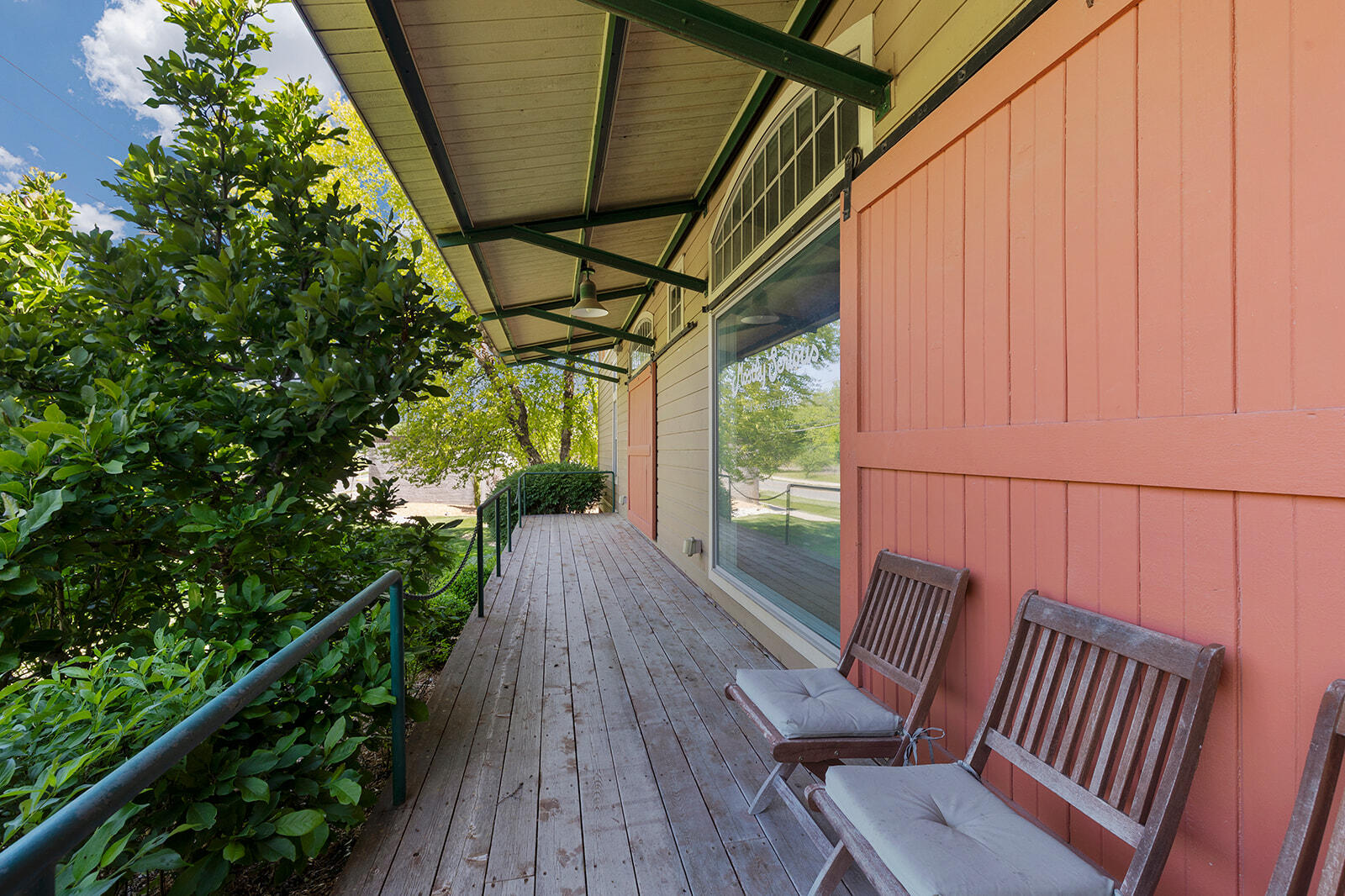 main property photo 9