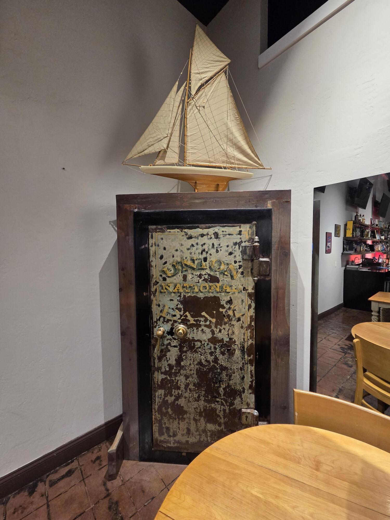 main property photo 35